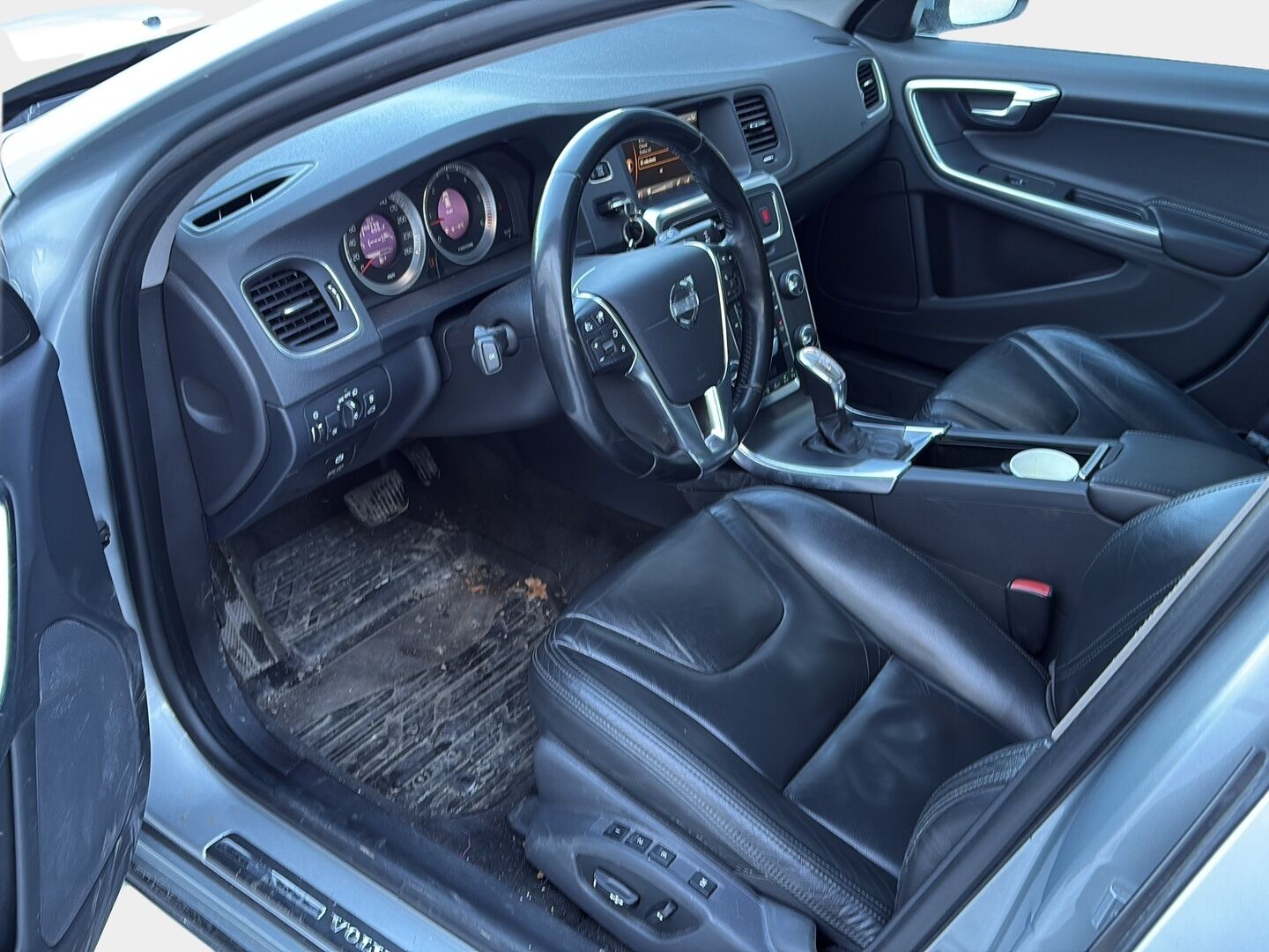 Volvo V60 2012 D5 Summum aut * YritysOutlet - Myydään vain yrityksille - YritysOutlet - Myydään vain yrityksille / Supervarusteet!