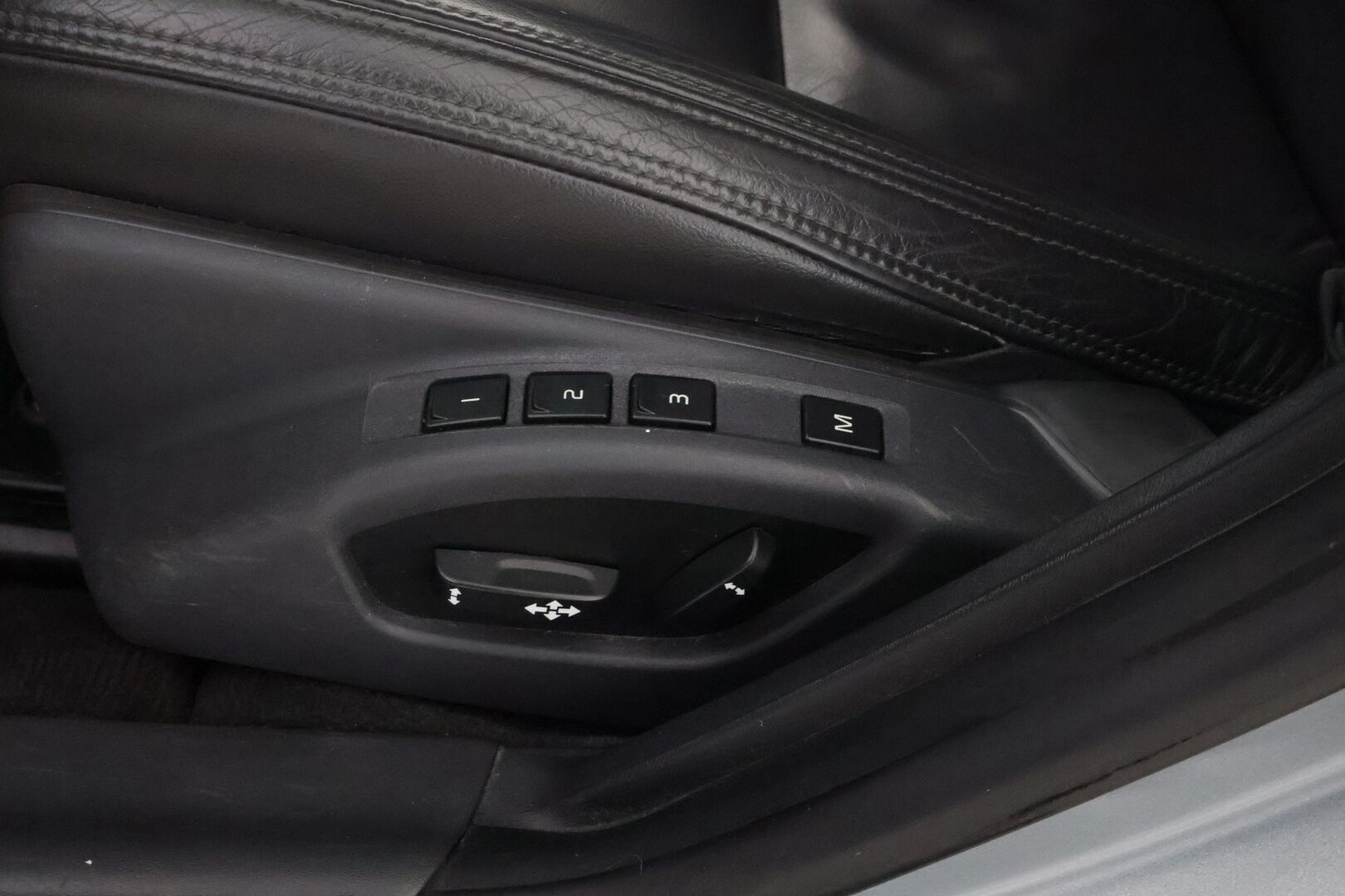 Volvo V60 2013 D5 Summum aut * YritysOutlet - Myydään vain yrityksille - YritysOutlet - Myydään vain yrityksille / Supervarusteet!