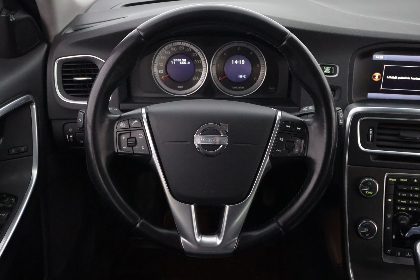 Volvo V60 2013 D5 Summum aut * YritysOutlet - Myydään vain yrityksille - YritysOutlet - Myydään vain yrityksille / Supervarusteet!