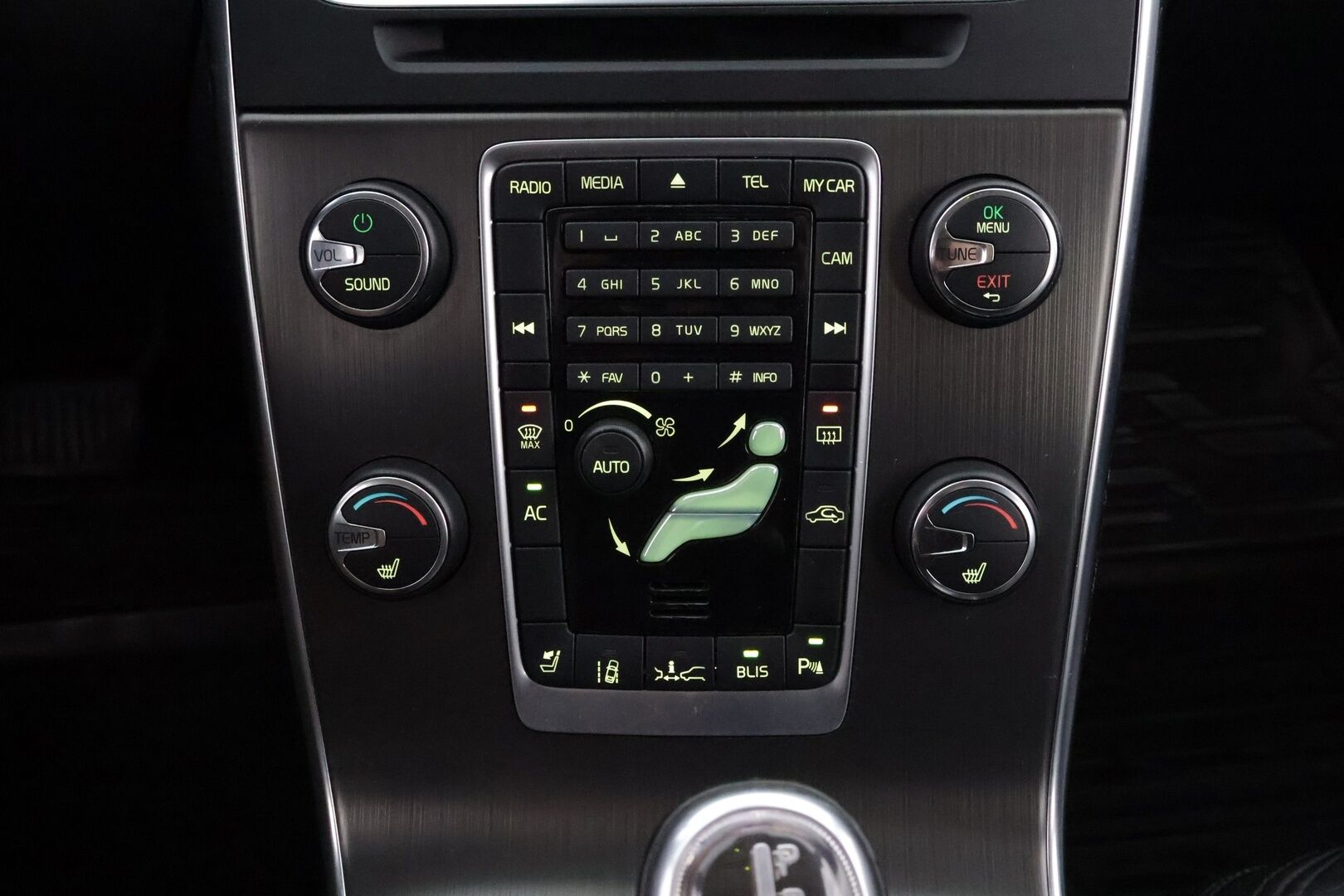 Volvo V60 2013 D5 Summum aut * YritysOutlet - Myydään vain yrityksille - YritysOutlet - Myydään vain yrityksille / Supervarusteet!