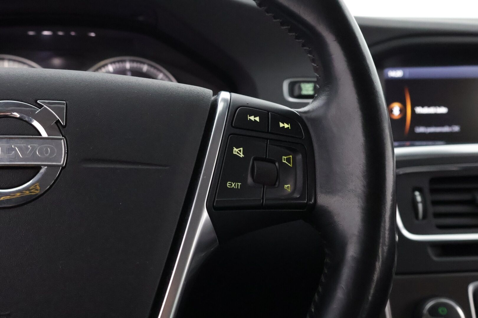 Volvo V60 2013 D5 Summum aut * YritysOutlet - Myydään vain yrityksille - YritysOutlet - Myydään vain yrityksille / Supervarusteet!