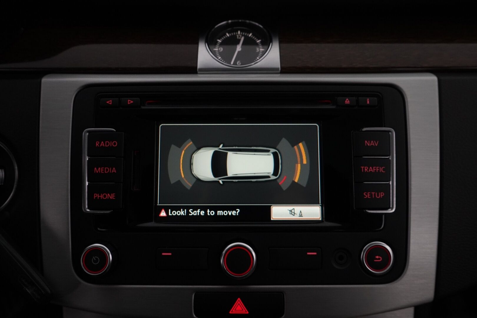 Volkswagen Passat 2013 Variant Highline 1,4 TSI MultiFuel 118 kW (160 hv) DSG *Panorama / PA-Lämmitin / Nahka-alcantara / Sähkökontti* - PA-Lisälämmitin / Panorama / Vetokoukku / Nahka-alcantara / Upea kunto