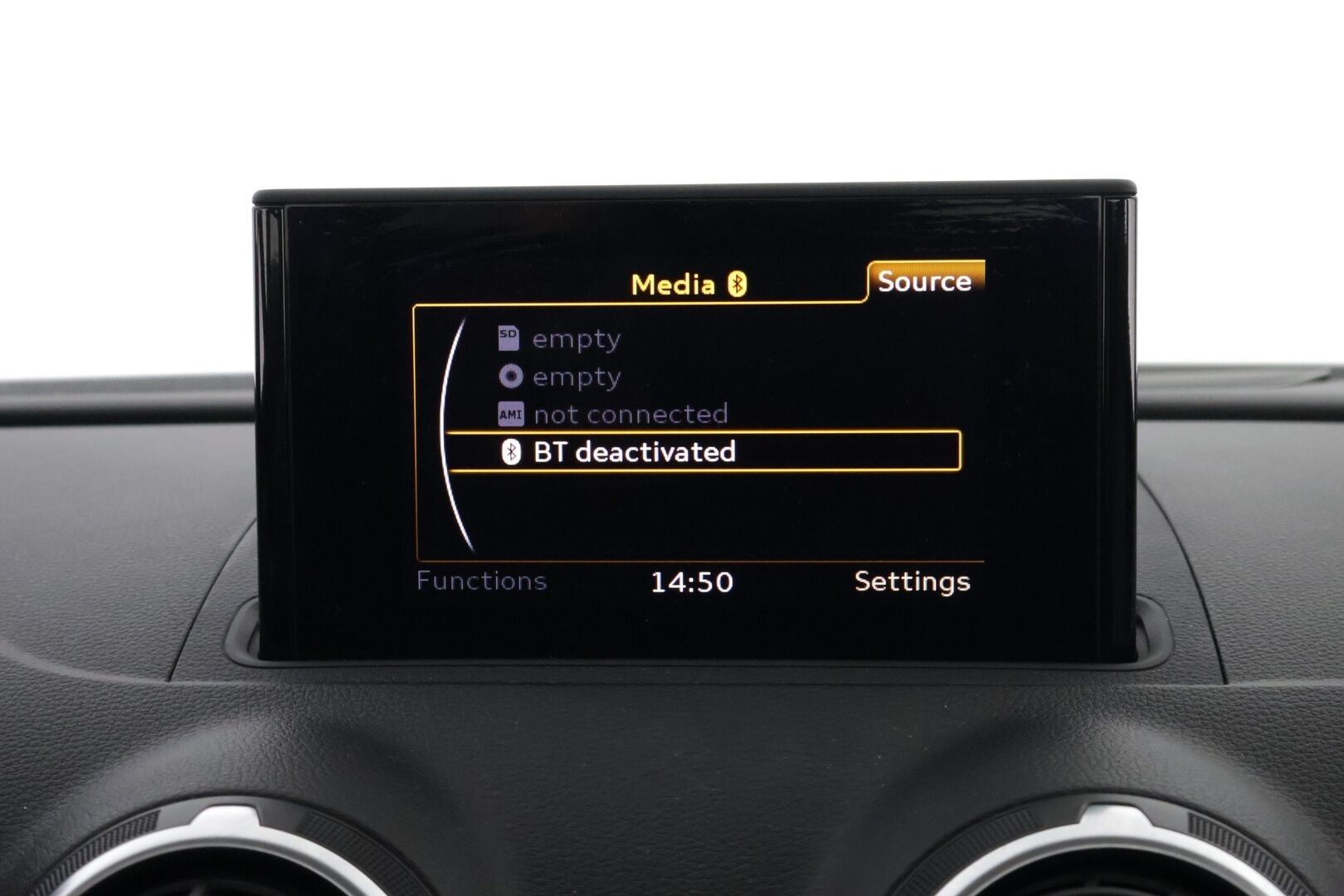 Audi A3 2013 Compact Coupé Business 1,4 TFSI 90 kW * Suomiauto / Vakkari / Xenon Plus / Lohko & Sisäpistoke / Upea väri! - Juuri katsastettu / 2x Hyvät renkaat / Juuri tullut Tampereelle!