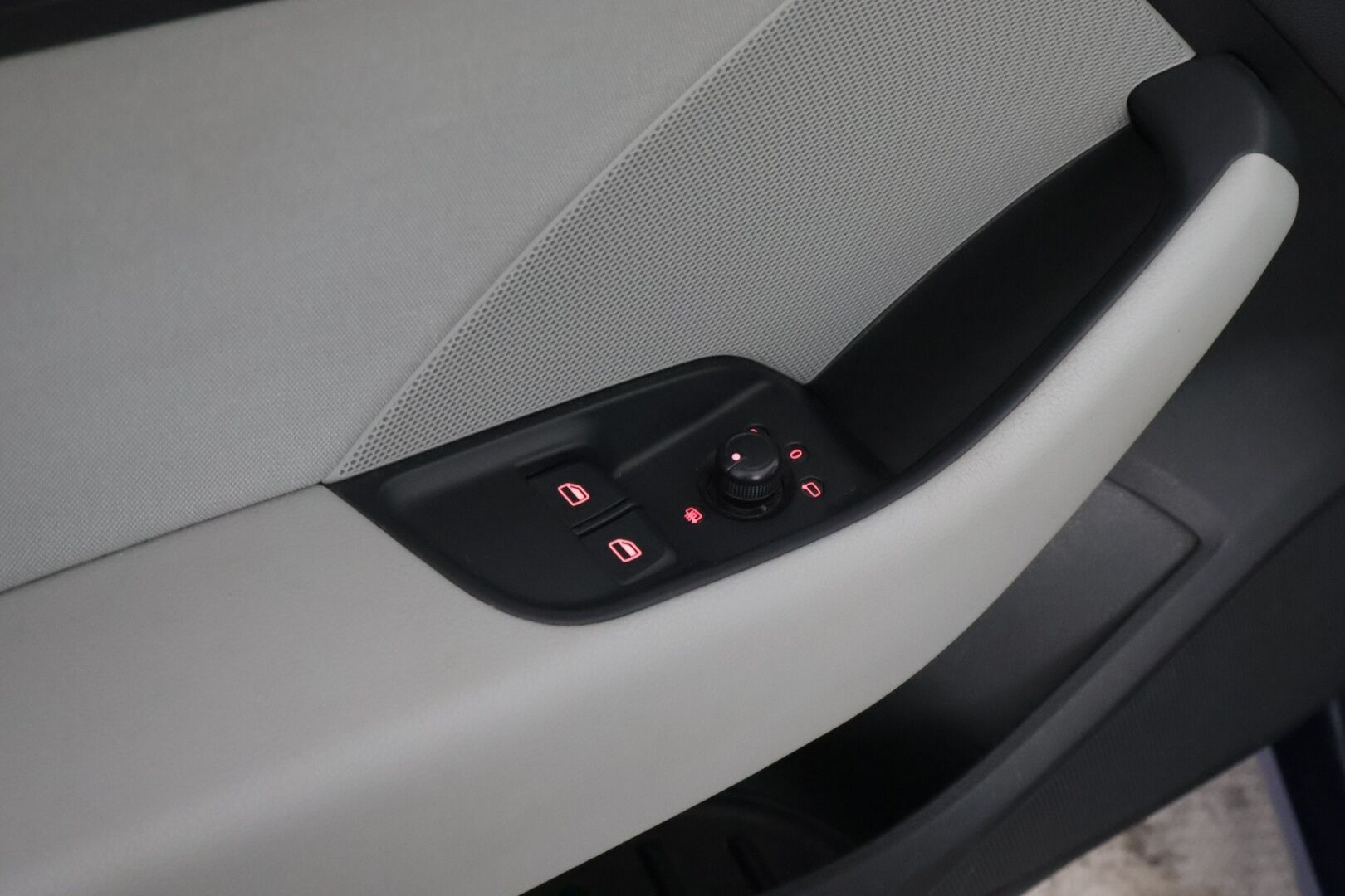 Audi A3 2013 Compact Coupé Business 1,4 TFSI 90 kW * Suomiauto / Vakkari / Xenon Plus / Lohko & Sisäpistoke / Upea väri! - Juuri katsastettu / 2x Hyvät renkaat / Juuri tullut Tampereelle!