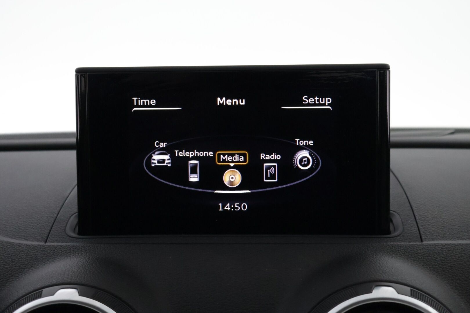 Audi A3 2013 Compact Coupé Business 1,4 TFSI 90 kW * Suomiauto / Vakkari / Xenon Plus / Lohko & Sisäpistoke / Upea väri! - Juuri katsastettu / 2x Hyvät renkaat / Juuri tullut Tampereelle! - HULLUT AVAJAISHULINAT KORKOTARJOUS 3,29 %