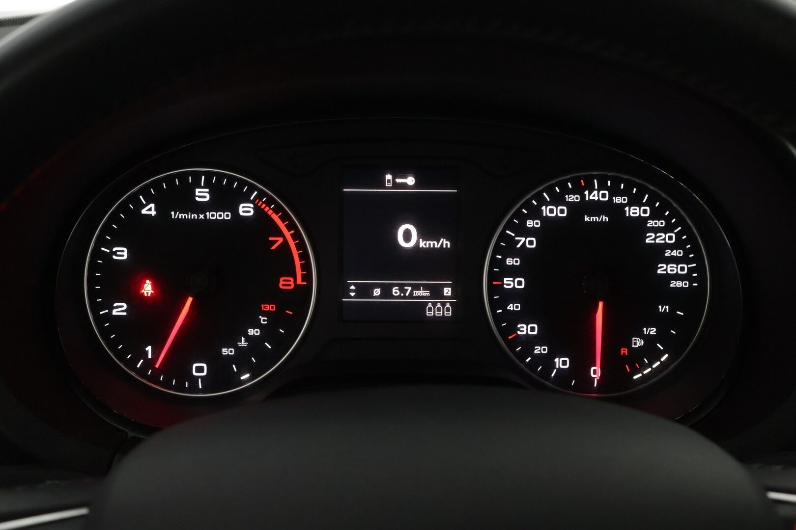 Audi A3 2013 Compact Coupé Business 1,4 TFSI 90 kW * Suomiauto / Vakkari / Xenon Plus / Lohko & Sisäpistoke / Upea väri! - Juuri katsastettu / 2x Hyvät renkaat / Juuri tullut Tampereelle!