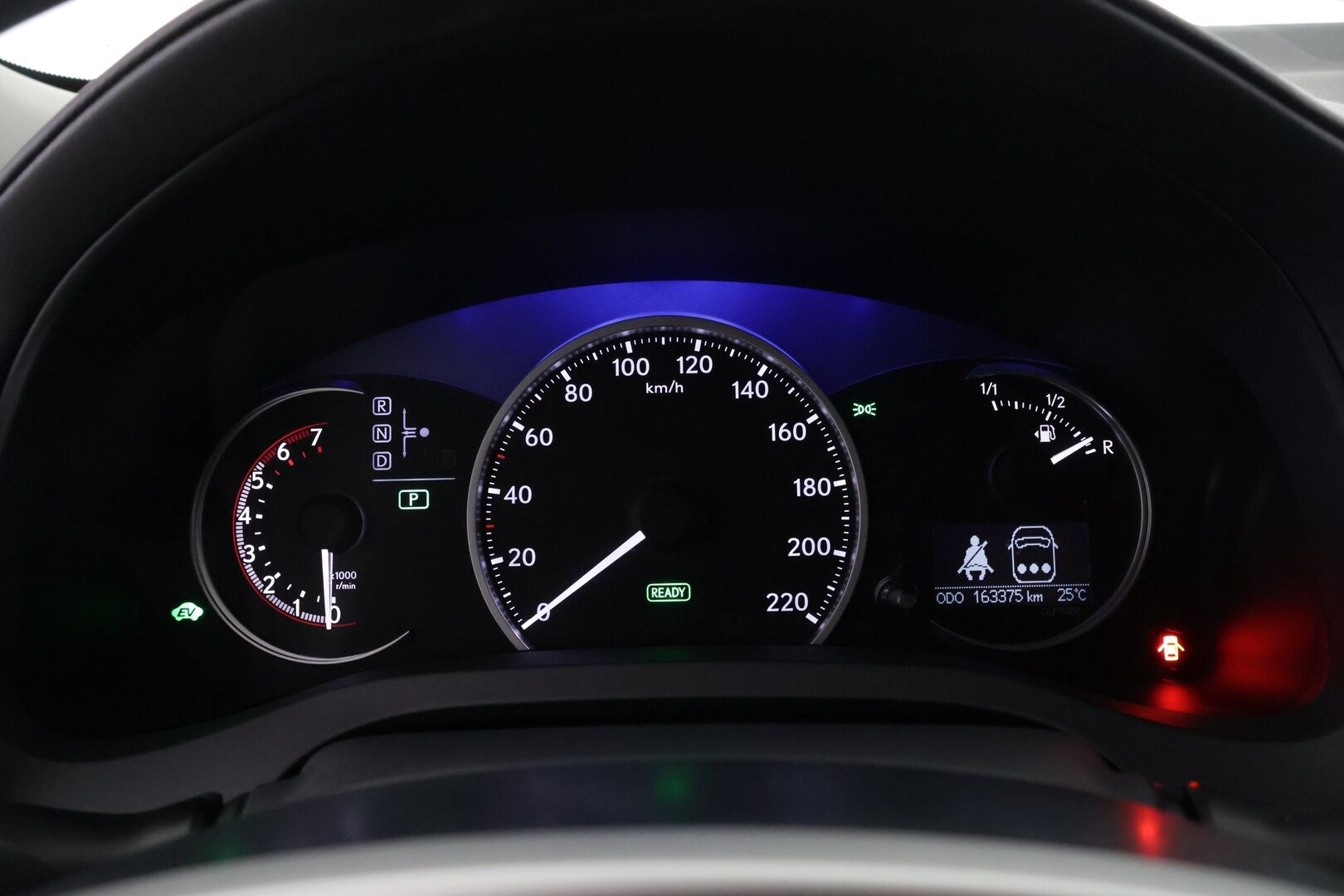 Lexus CT 2013 200h Hybrid A Comfort *Suomi-auto / P-kamera / Vakkari / Lohkolämmitin / 2xrenkaat*