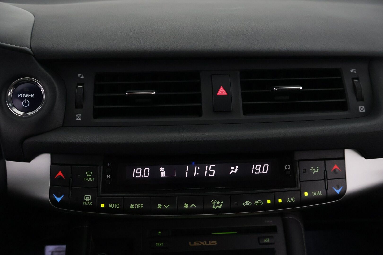 Lexus CT 2013 200h Hybrid A Comfort *Suomi-auto / P-kamera / Vakkari / Lohkolämmitin / 2xrenkaat*