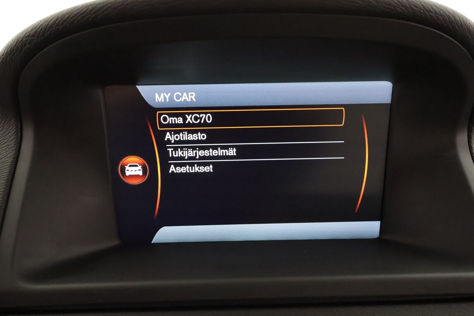 Volvo XC70 2014 D5 AWD Summum aut * ACC / P.tutkat / Aktiiv.Xenon / Navi / Lasikattoluukku / Webasto / Koukku / KeylessGo / BLIS / Vaaleat nahat * - Digimittaristo / Muistipenkki / Sähköluukku / Kahdet renkaat aluvanteilla / Huippusiisti*