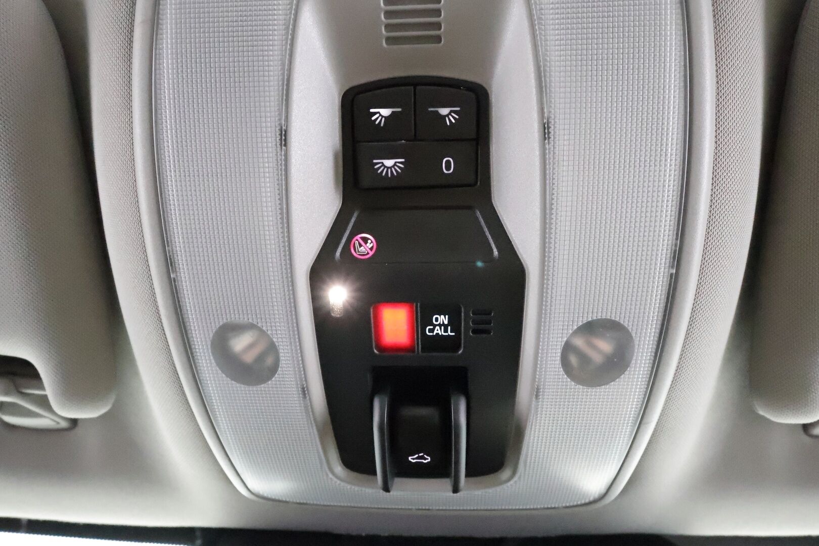 Volvo XC70 2014 D5 AWD Summum aut * ACC / P.tutkat / Aktiiv.Xenon / Navi / Lasikattoluukku / Webasto / Koukku / KeylessGo / BLIS / Vaaleat nahat * - Digimittaristo / Muistipenkki / Sähköluukku / Kahdet renkaat aluvanteilla / Huippusiisti - HULLU BLACKWEEK KORKOTARJOUS 2,49%