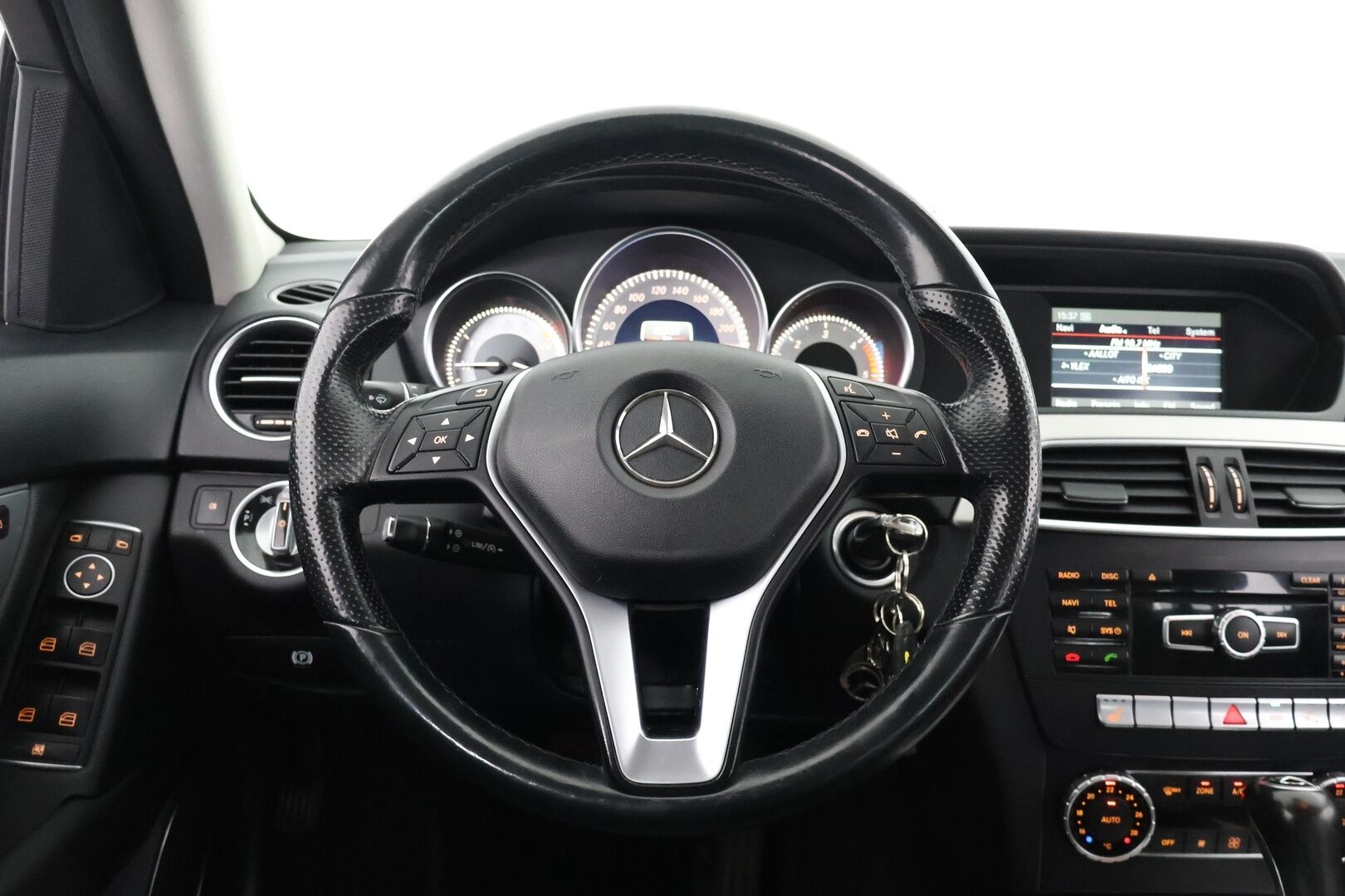 Mercedes-Benz C 2014 220 CDI BE T 4Matic A Premium Business - Suomi-auto | Vakkari | ILS | IHC | Muistipenkit | Vetokoukku | Navi
