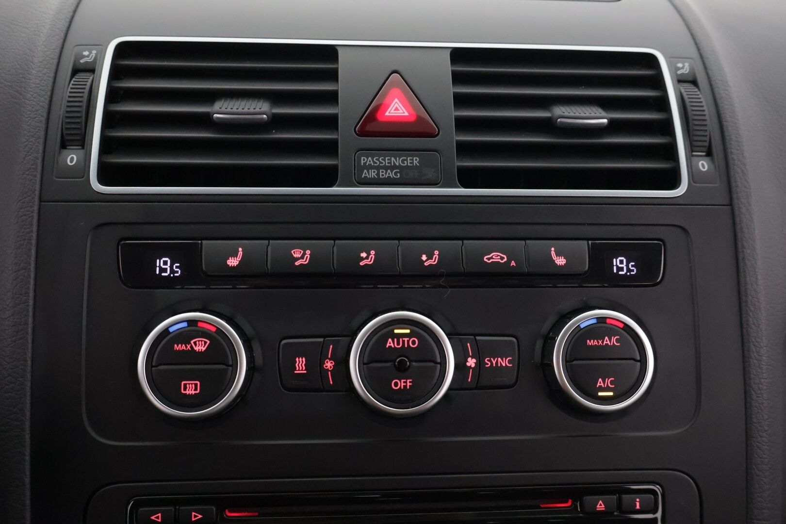 Volkswagen Touran 2014 Highline 1,4 TSI 103 kW (140 hv) DSG-automaatti - ** Bluetooth / Vakkari / Kangas-Alcantara / Juuri katsastettu ja huollettu **