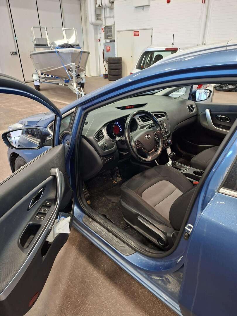 Kia cee'd 2014 1,6 EX SW DCT A/T - | Juuri tullut huippuauto todella fiksuun hintaan! | Suomi-Auto | Hyvin huollettu | Koukku | Kahdet renkaat vanteilla | 