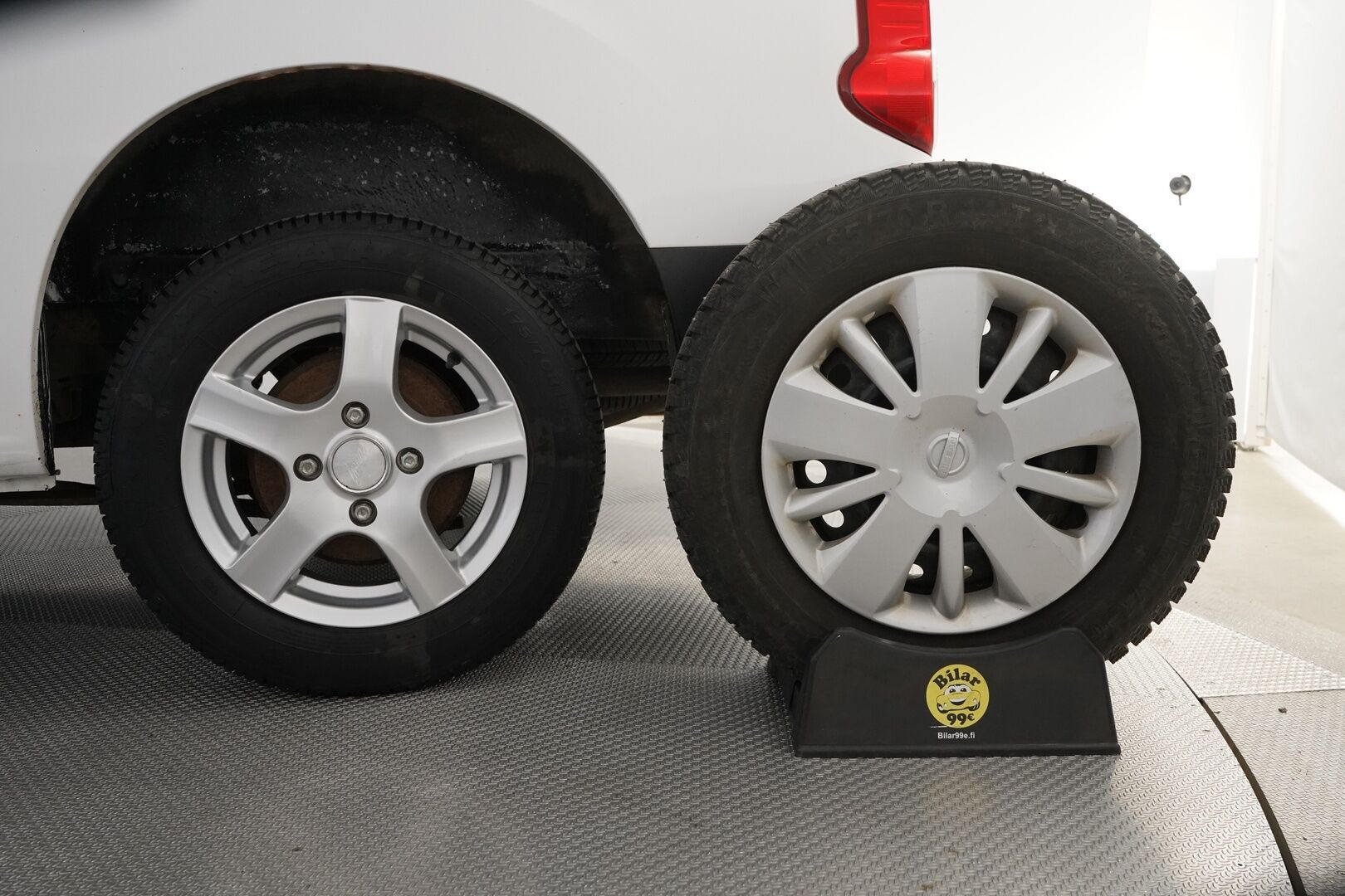 Nissan NV200 2015 Van 1,5 dCi 90 DPF 5MT Blind, SSD Blind Working Star Edition *Koukku / Lohko+sisähaara / Ilmastointi / Vakkari* - 1-omistajalta / Jakohihna juuri vaihdettu / Täydellinen huoltohistoria / Suomi-auto