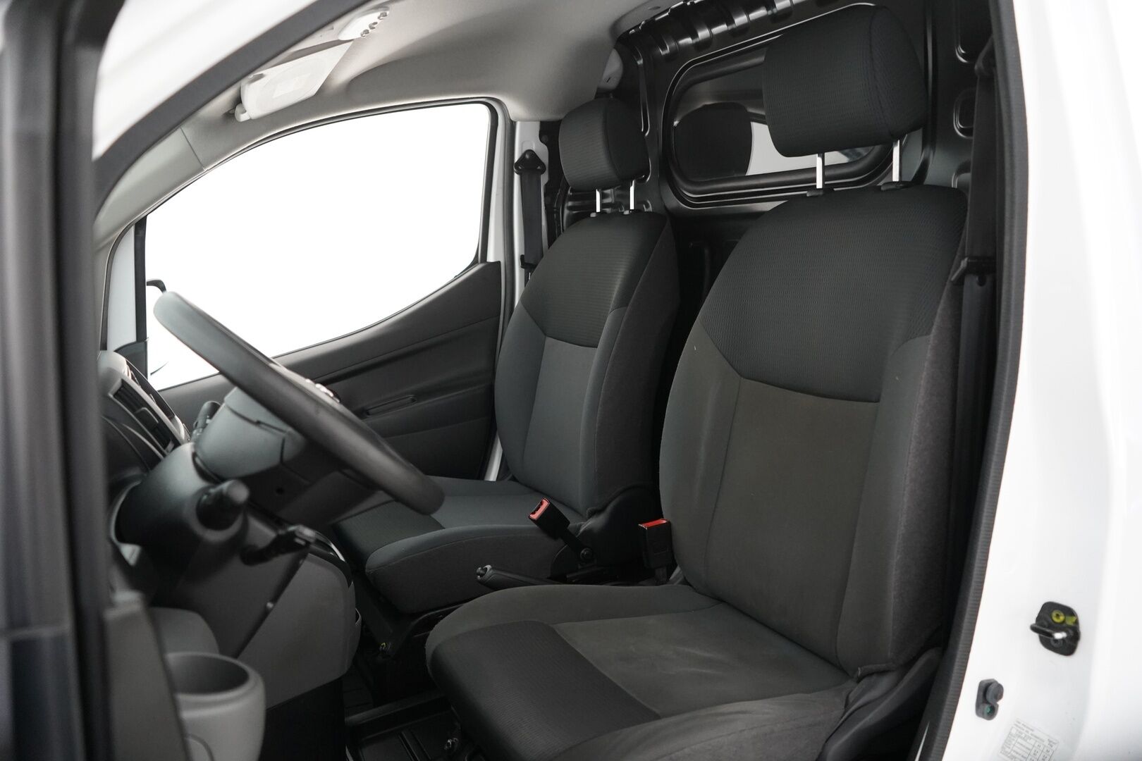 Nissan NV200 2015 Van 1,5 dCi 90 DPF 5MT Blind, SSD Blind Working Star Edition *Koukku / Lohko+sisähaara / Ilmastointi / Vakkari* - 1-omistajalta / Jakohihna juuri vaihdettu / Täydellinen huoltohistoria / Suomi-auto