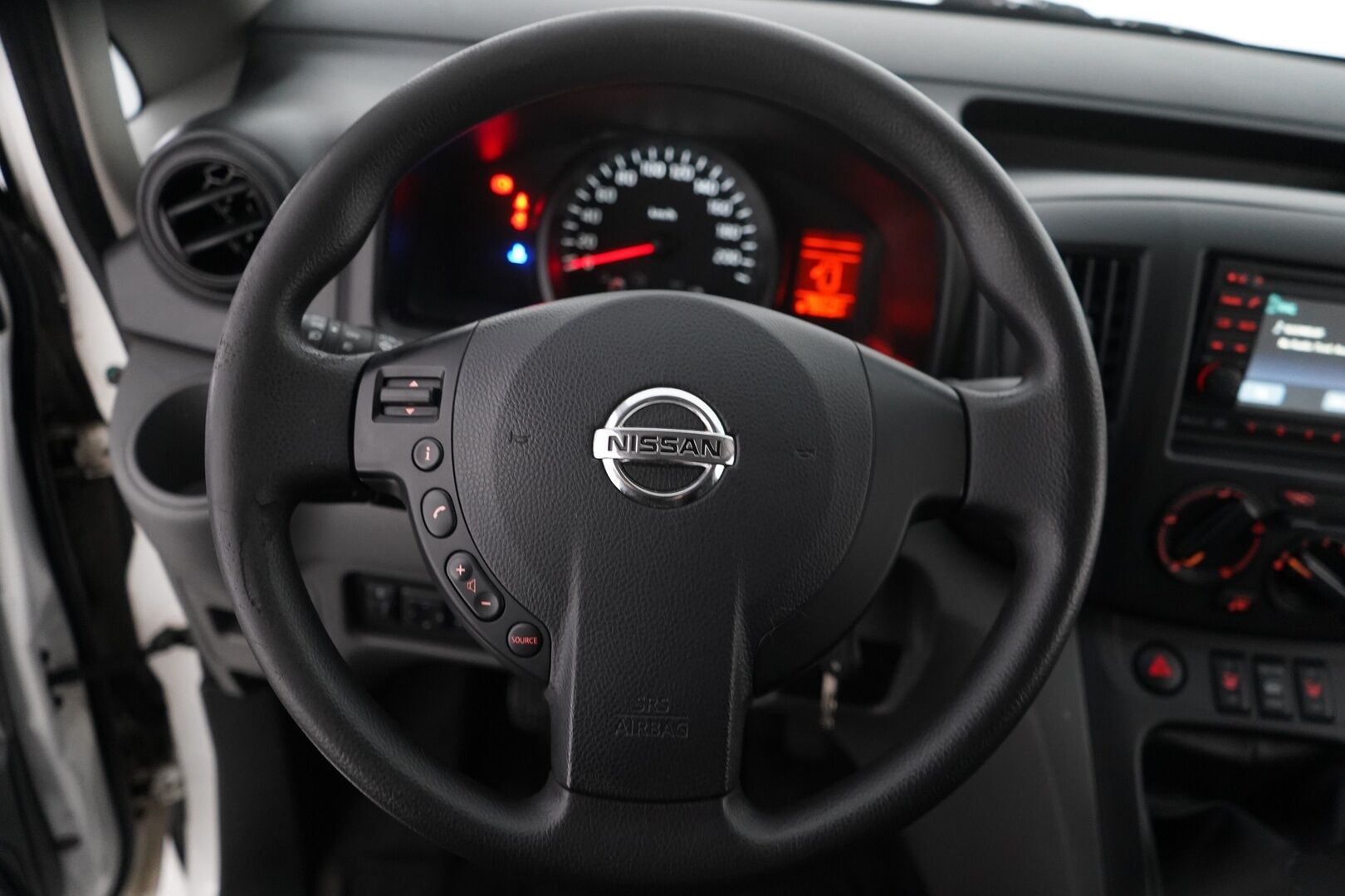 Nissan NV200 2015 Van 1,5 dCi 90 DPF 5MT Blind, SSD Blind Working Star Edition *Koukku / Lohko+sisähaara / Ilmastointi / Vakkari* - 1-omistajalta / Jakohihna juuri vaihdettu / Täydellinen huoltohistoria / Suomi-auto