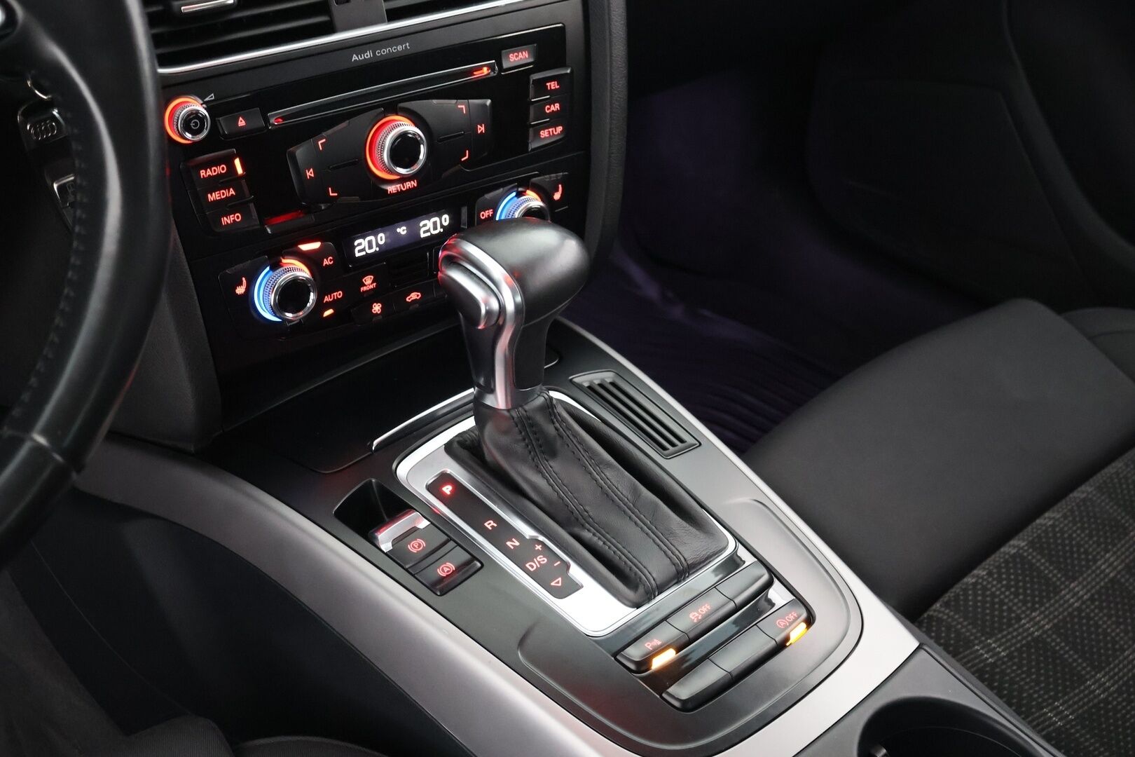 Audi A4 2014 Sedan Land of quattro Edition 2,0 TDI 130 kW quattro S tronic - Myydään vain yrityksille! | webasto | S-line | vakkari |