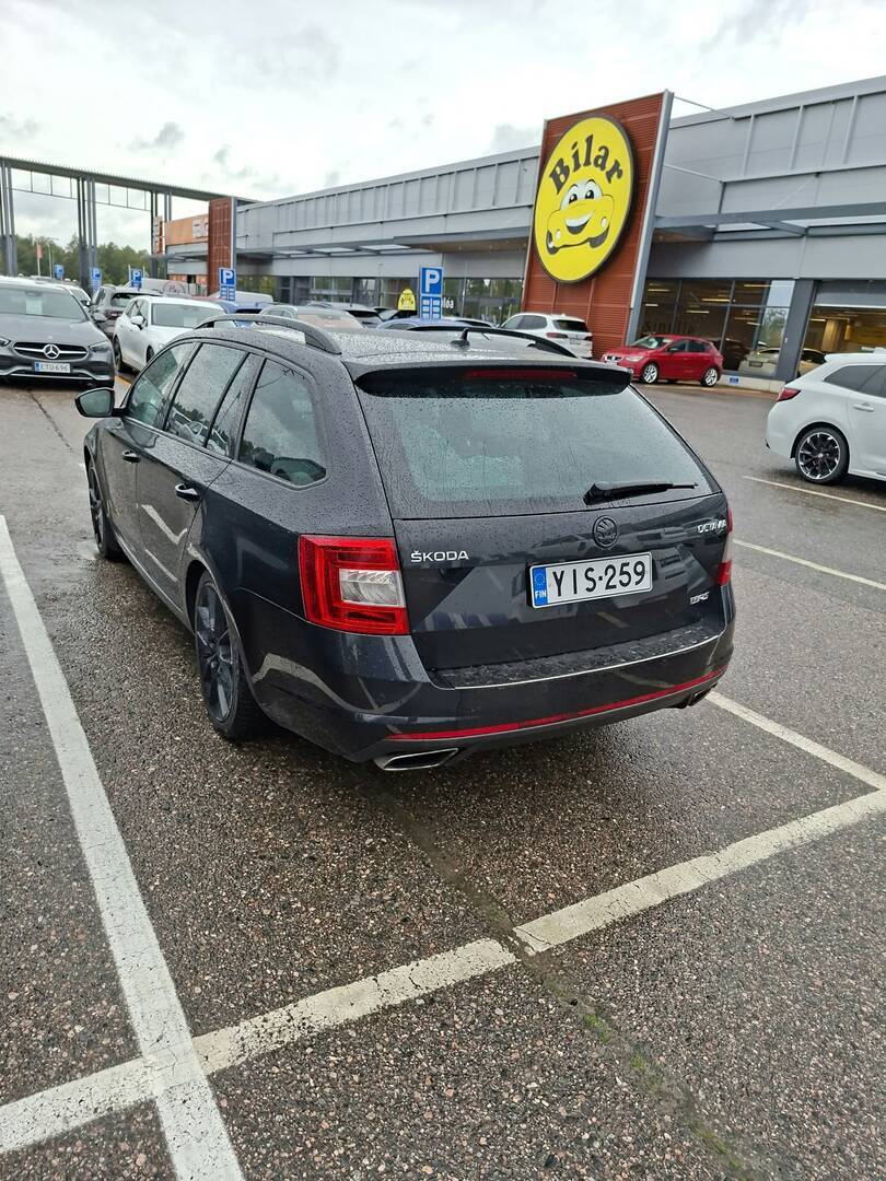 Skoda Octavia 2015, photo 3/5