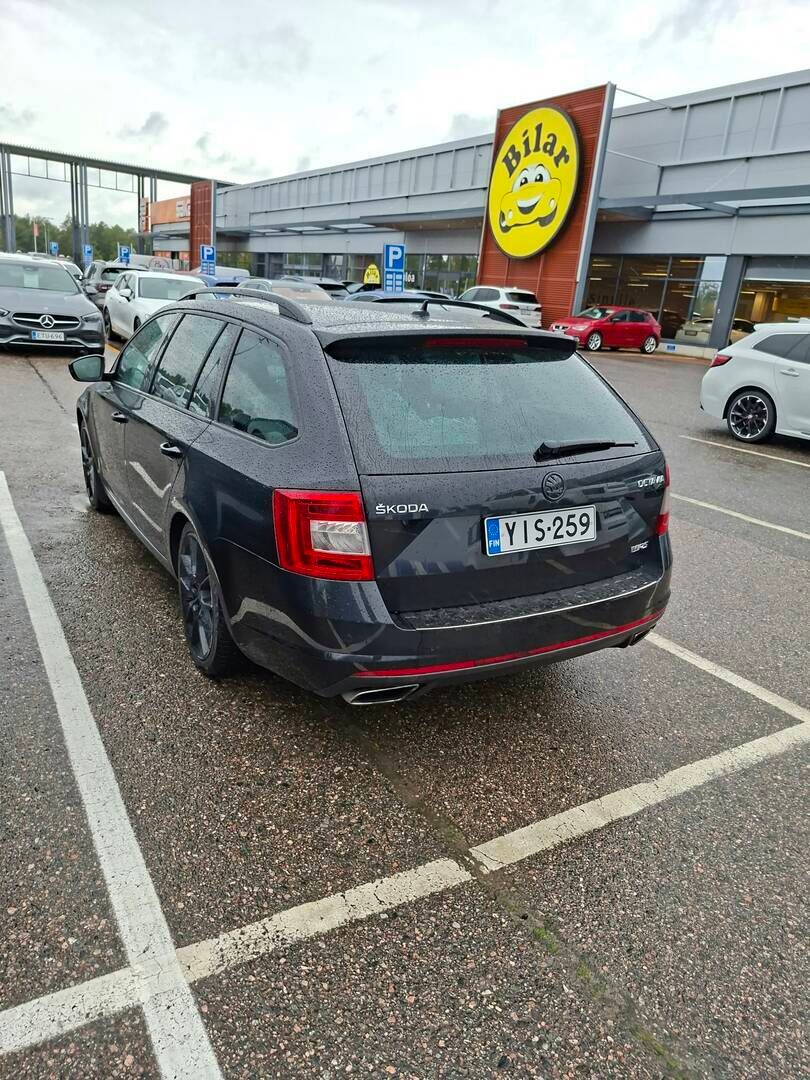 Skoda Octavia 2015 Combi 2,0 TSI RS DSG Autom. - | Webasto | ACC | Nahkasisusta | Challenge-paketti | Navi | P-tutka | 2x aluvanteet | 