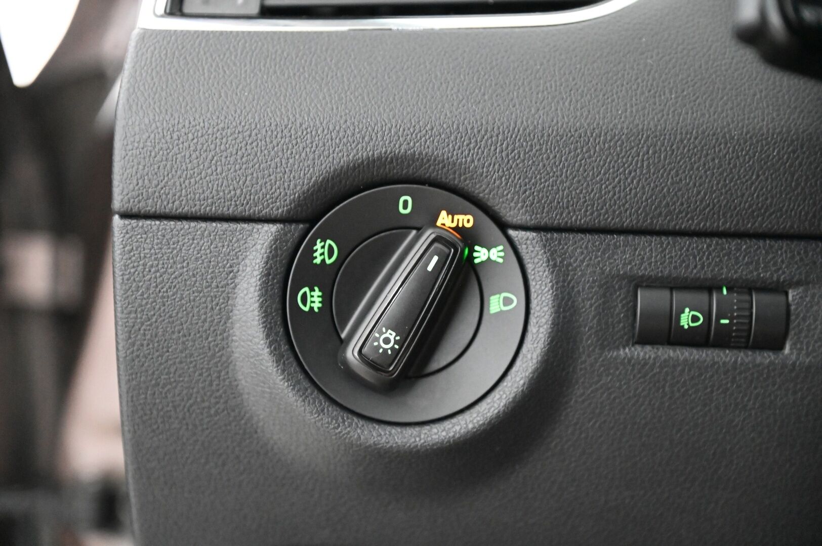 Skoda Octavia 2015 1,2 TSI Ambition OCTAVIA Sedan * 2.Om. Suomi-Auto / Vakkari / P-Tutka takana - *Juuri Saapunut! / Start-Stop / 2X Renkaat / Tilava / Siisti*