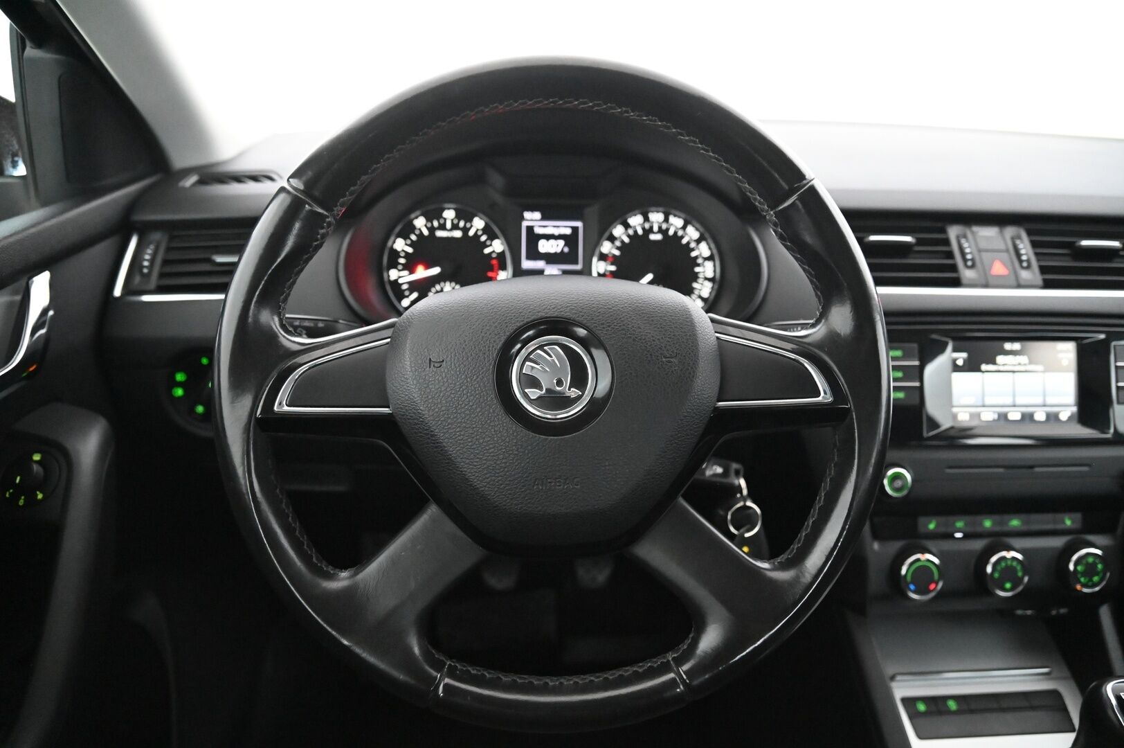 Skoda Octavia 2015 1,2 TSI Ambition OCTAVIA Sedan * 2.Om. Suomi-Auto / Vakkari / P-Tutka takana - *Juuri Saapunut! / Start-Stop / 2X Renkaat / Tilava / Siisti*