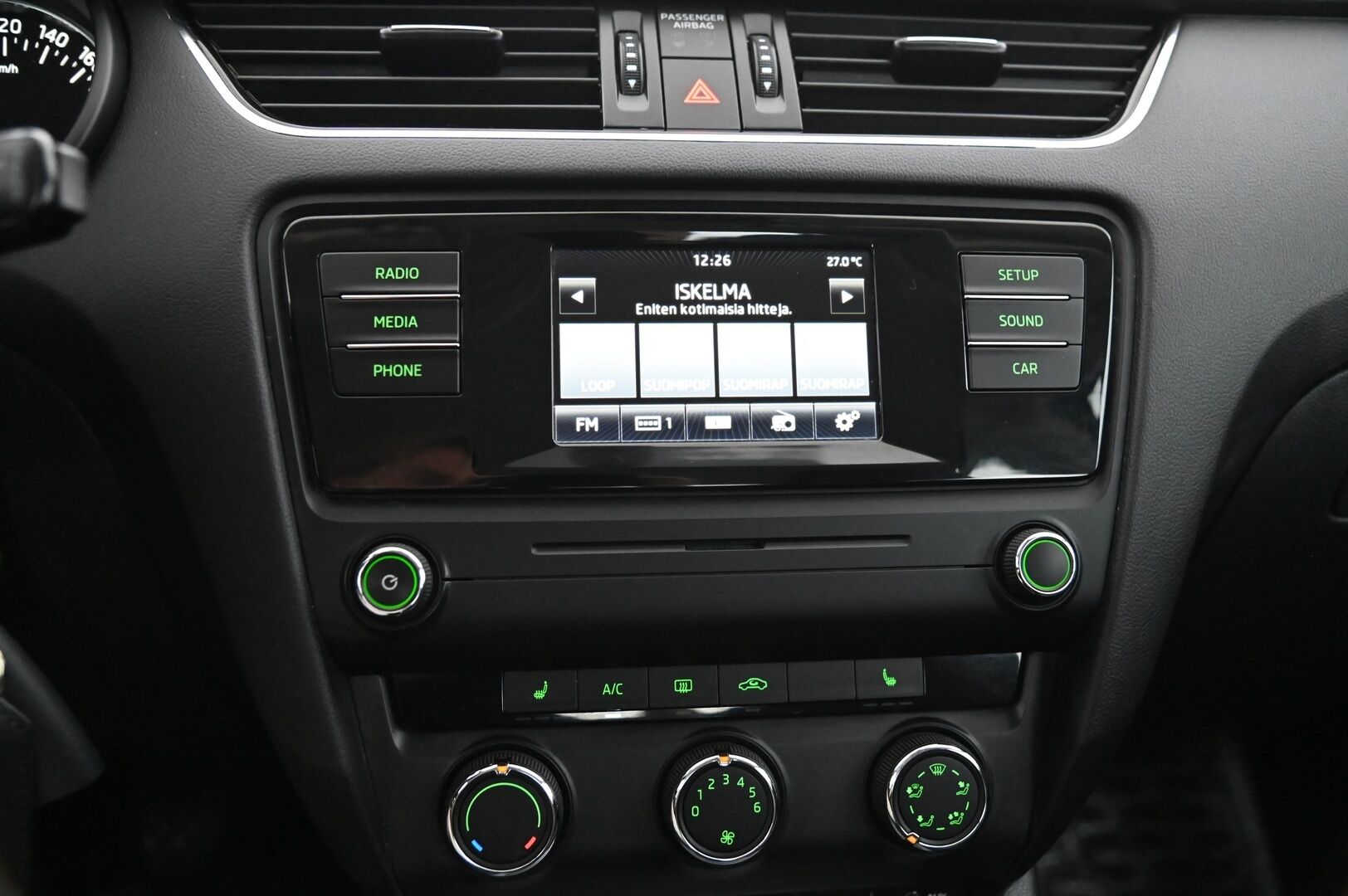 Skoda Octavia 2015 1,2 TSI Ambition OCTAVIA Sedan * 2.Om. Suomi-Auto / Vakkari / P-Tutka takana - *Juuri Saapunut! / Start-Stop / 2X Renkaat / Tilava / Siisti*