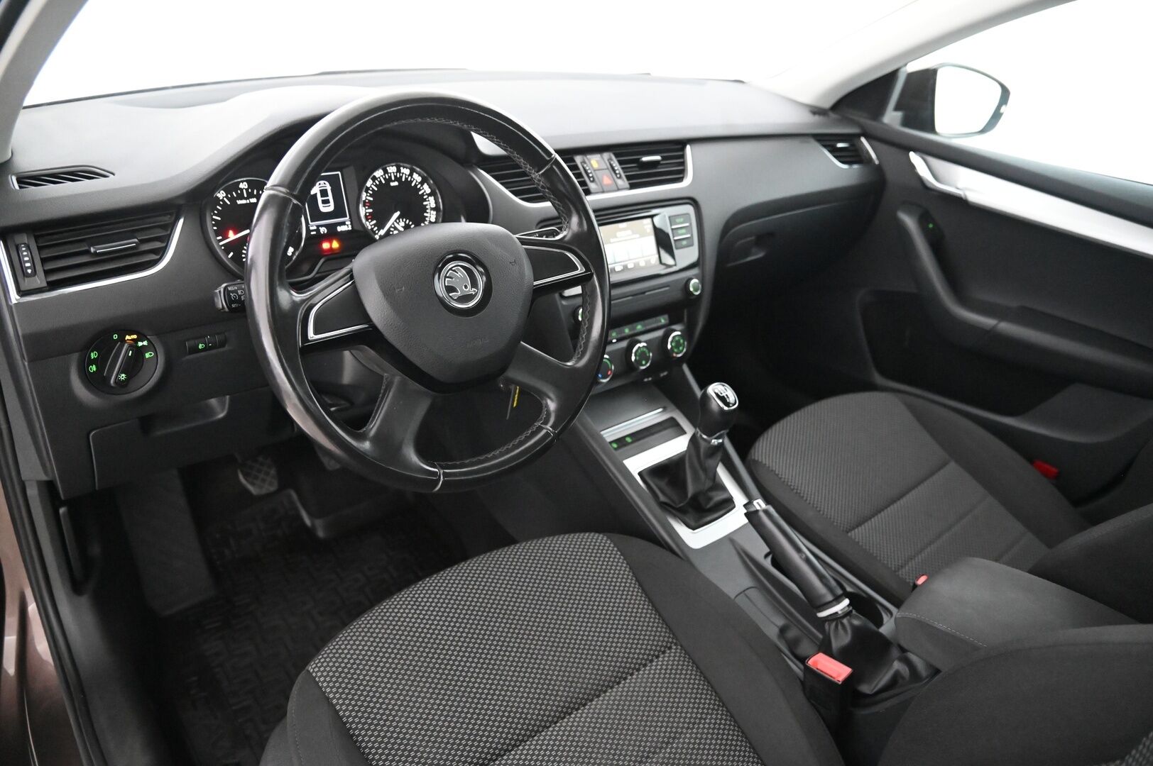 Skoda Octavia 2015 1,2 TSI Ambition OCTAVIA Sedan * 2.Om. Suomi-Auto / Vakkari / P-Tutka takana - *Juuri Saapunut! / Start-Stop / 2X Renkaat / Tilava / Siisti*