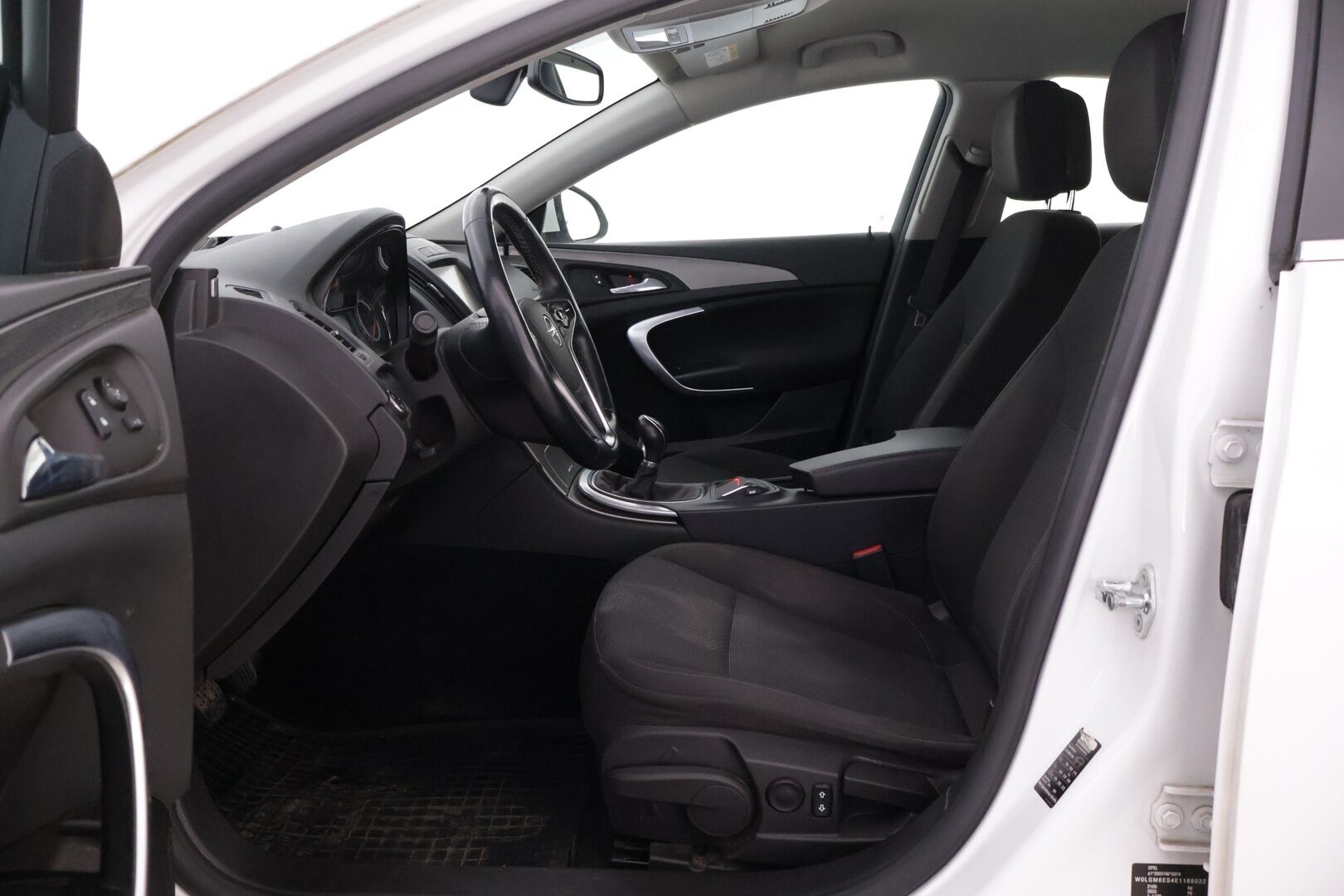 Opel Insignia 2015 2,0 CDTI ecoFLEX 103kW - | Webasto | Koukku | Tutkat | Bluetooth | Vakkari | Huoltokirja | 2x renkaat ja vanteet |