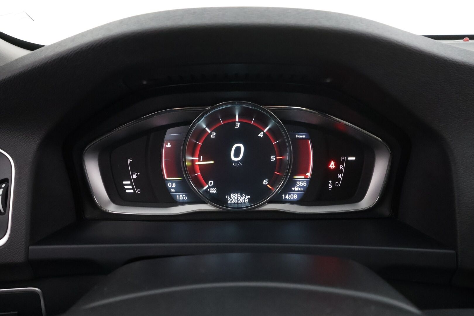 Volvo V60 2015 D4 Ocean Race Business aut * Webasto / Koukku / Vakkari / Xenon / P.Tutka / Puolinahat / Navi * - Suomi-auto / Kahdet renkaat - HULLUT VÄLIPÄIVÄT KORKOTARJOUS 2,49%