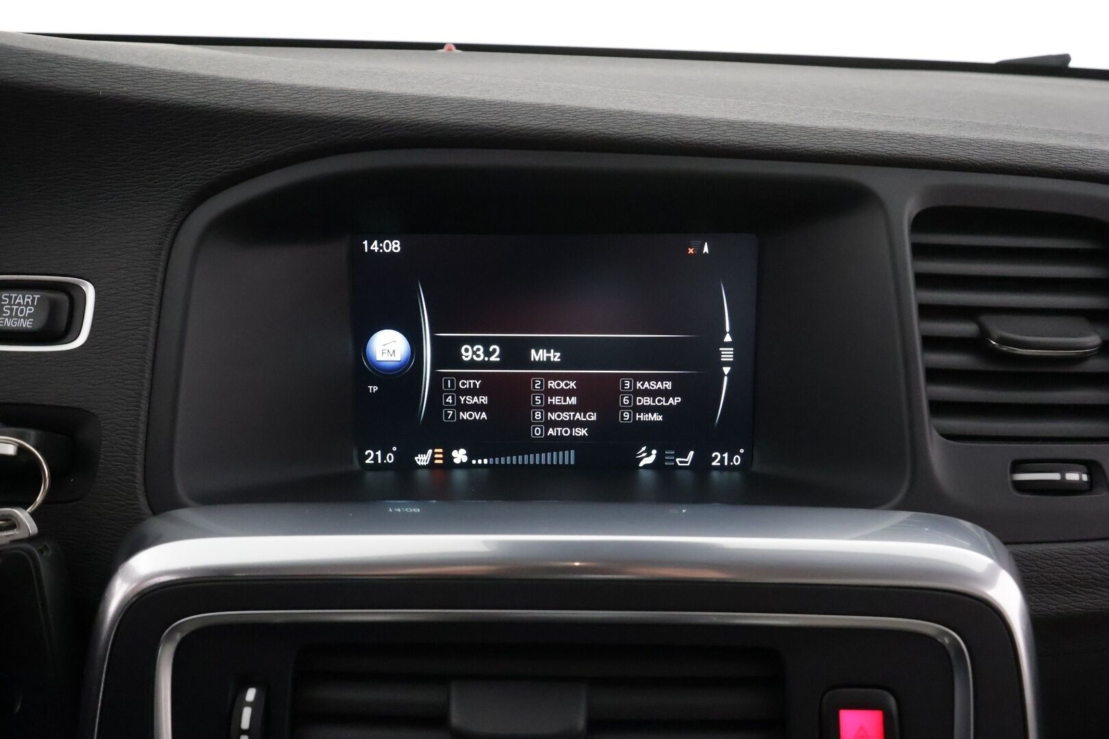 Volvo V60 2015 D4 Ocean Race Business aut * Webasto / Koukku / Vakkari / Xenon / P.Tutka / Puolinahat / Navi * - Suomi-auto / Kahdet renkaat - HULLUT VÄLIPÄIVÄT KORKOTARJOUS 2,49%