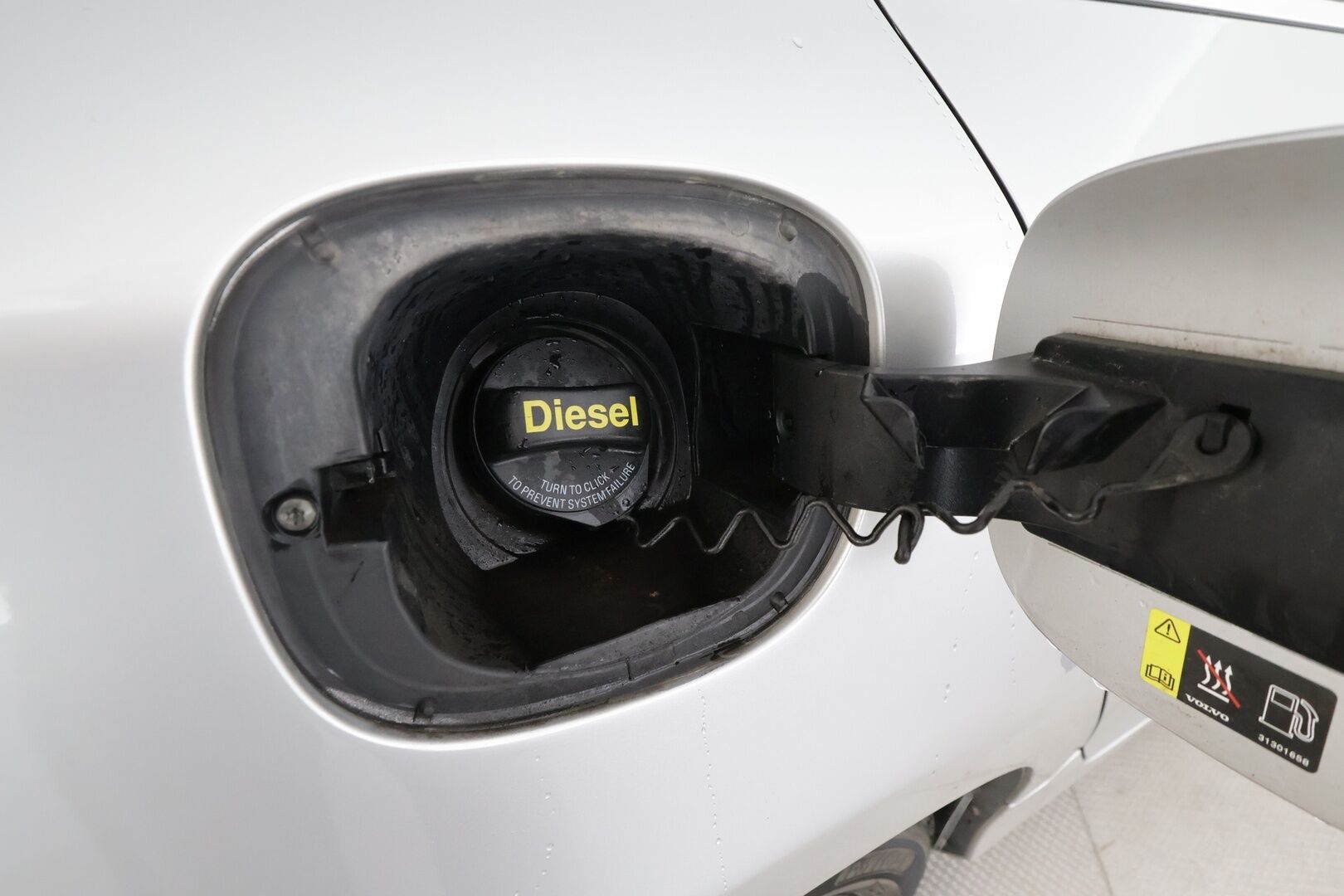 Volvo V60 2015 D4 Ocean Race Business aut * Webasto / Koukku / Vakkari / Xenon / P.Tutka / Puolinahat / Navi * - Suomi-auto / Kahdet renkaat - Osta nyt, maksa vasta ensi vuonna