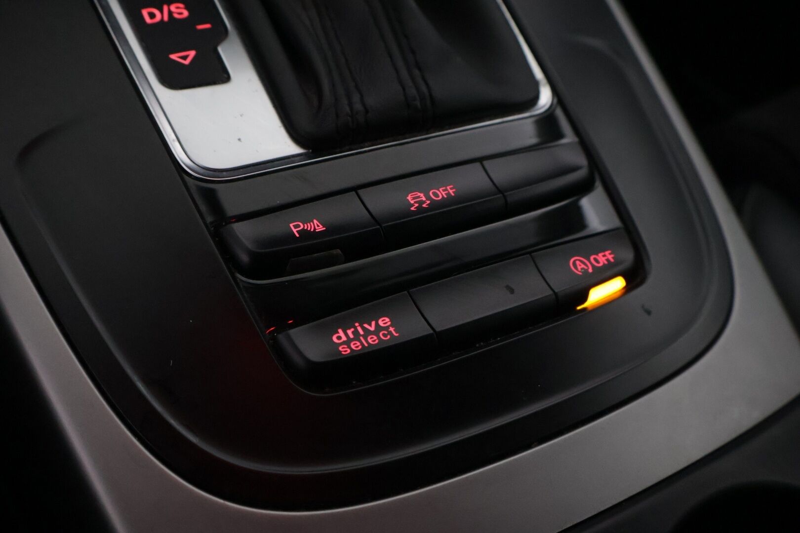 Audi A4 2015 Sedan TDI Edition 2,0 TDI clean diesel 140 kW quattro S tronic - Myydään Huutokaupat.com
