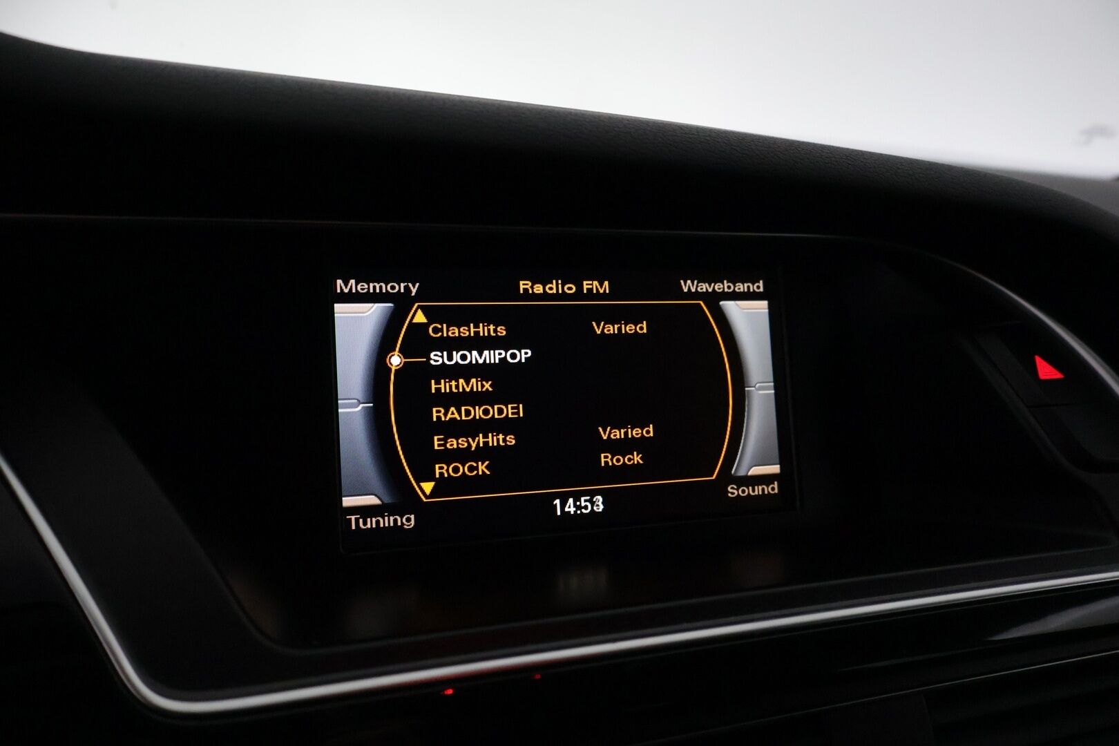 Audi A4 2015 Sedan TDI Edition 2,0 TDI clean diesel 140 kW quattro S tronic - Myydään Huutokaupat.com