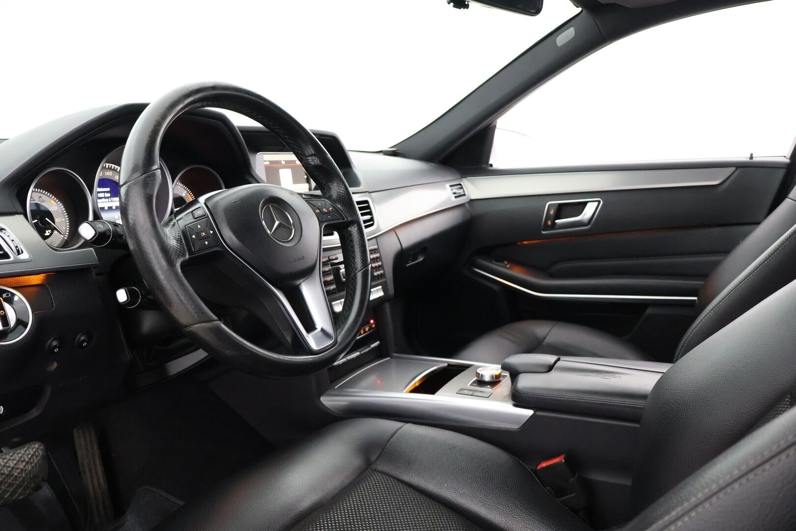 Mercedes-Benz E 2015 220 BlueTec T A Business - TÄMÄ AUTO MYYDÄÄN HUUTOKAUPAT.COM:ssa