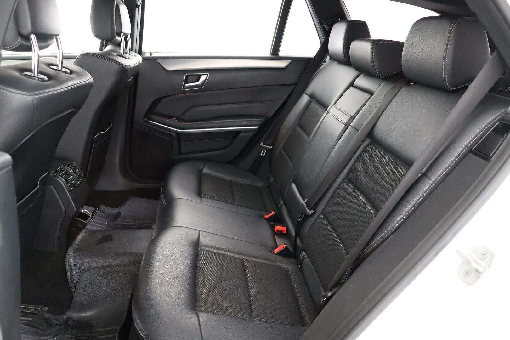 Mercedes-Benz E 2015 220 BlueTec T A Business - TÄMÄ AUTO MYYDÄÄN HUUTOKAUPAT.COM:ssa