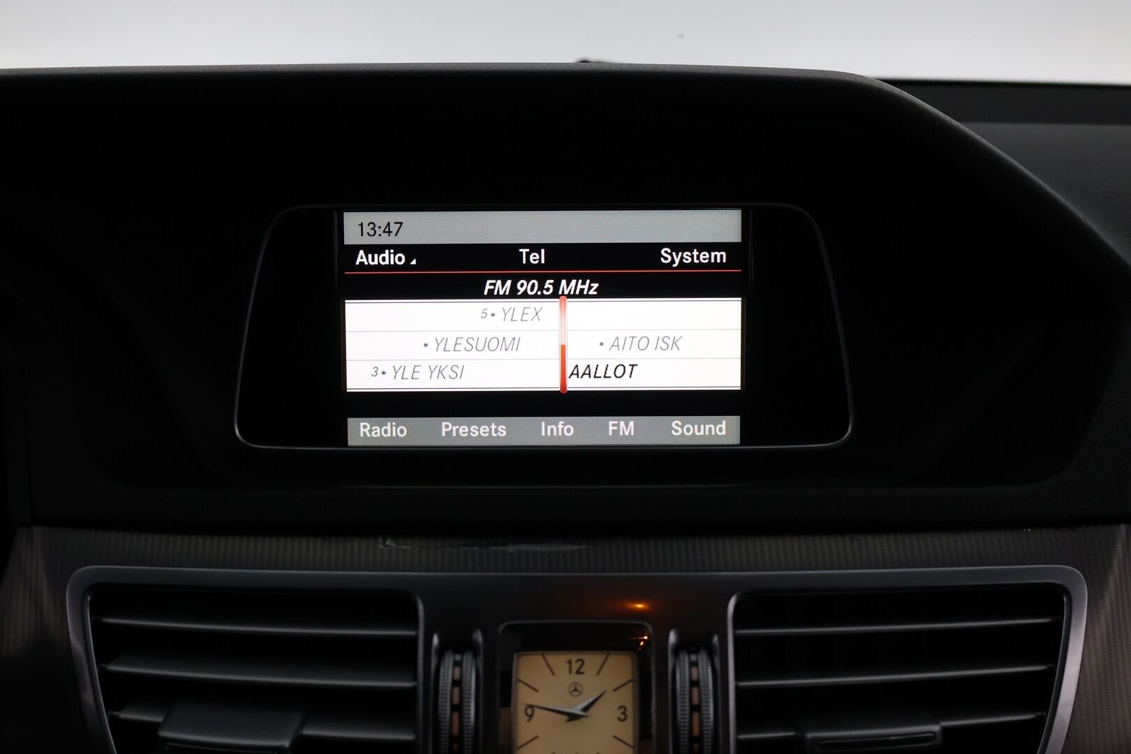 Mercedes-Benz E 2015 220 BlueTec T A Business - TÄMÄ AUTO MYYDÄÄN HUUTOKAUPAT.COM:ssa