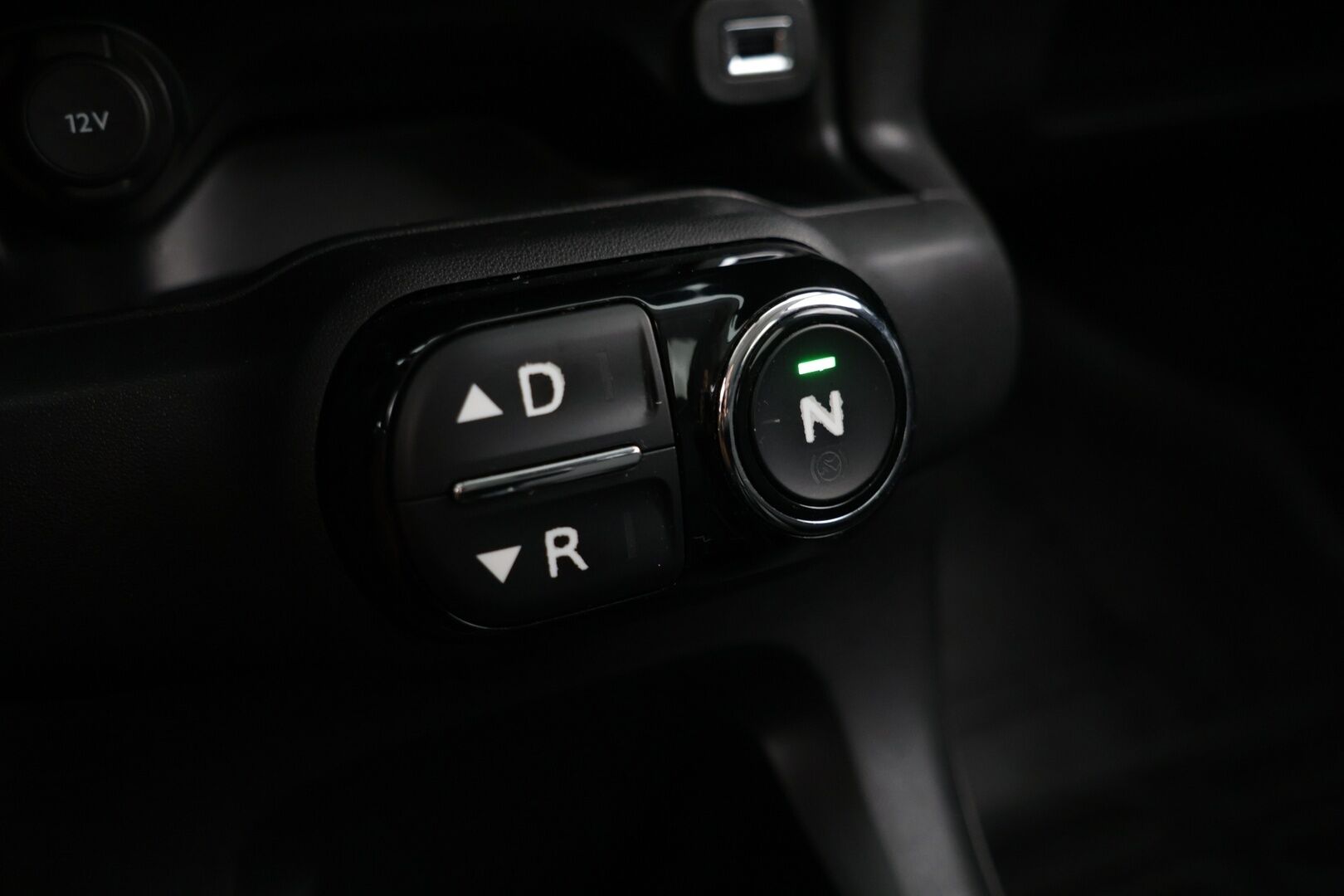 Citroen C4 Cactus 2015 e-VTi 82 Shine ETG Automaatti / P.Kamera / Juuri huollettu / Digimittaristo / Touchpad - Juuri Saapunut! / Taloudellinen / Hyvin pidetty