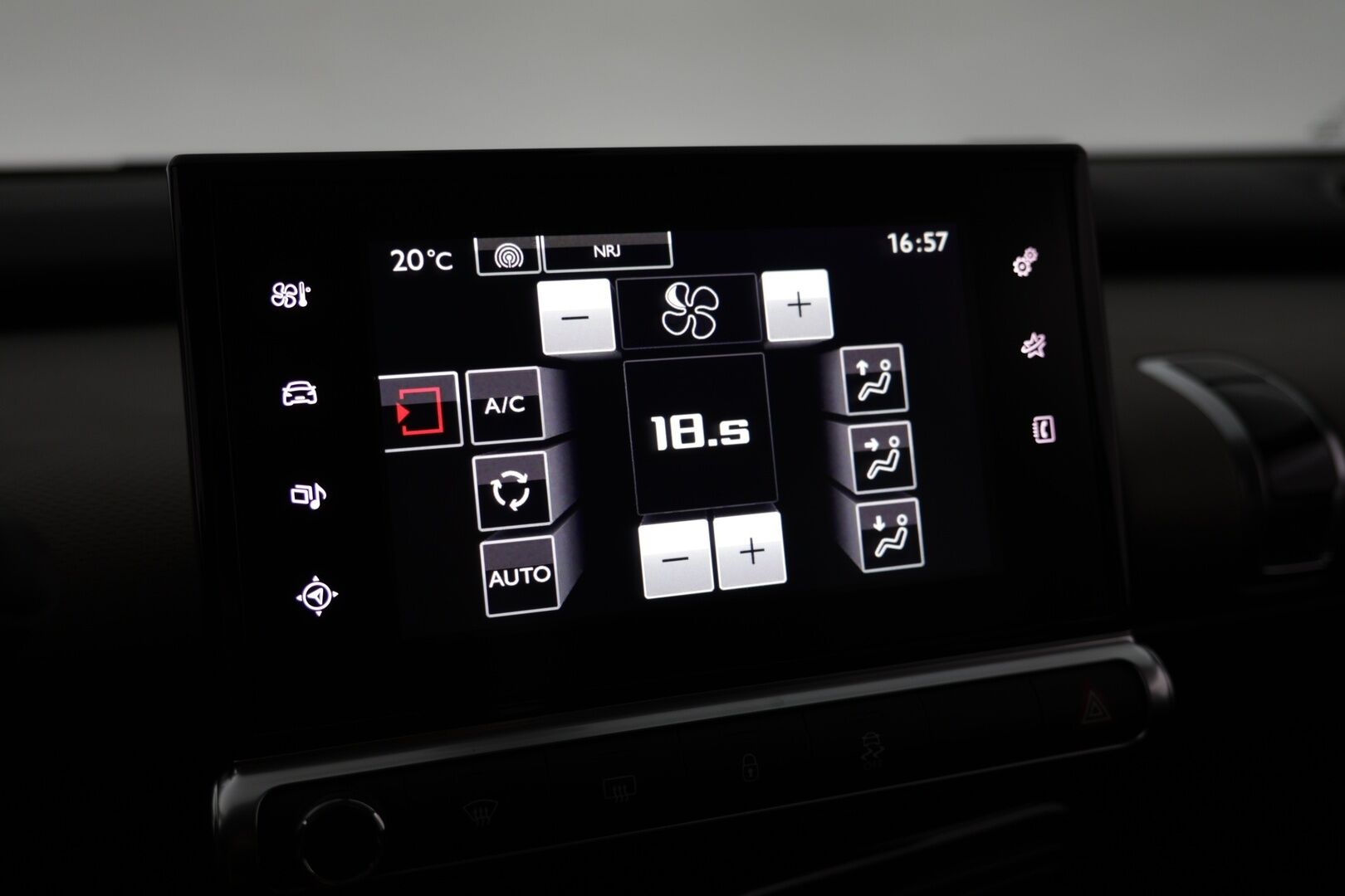 Citroen C4 Cactus 2015 e-VTi 82 Shine ETG Automaatti / P.Kamera / Juuri huollettu / Digimittaristo / Touchpad - Juuri Saapunut! / Taloudellinen / Hyvin pidetty