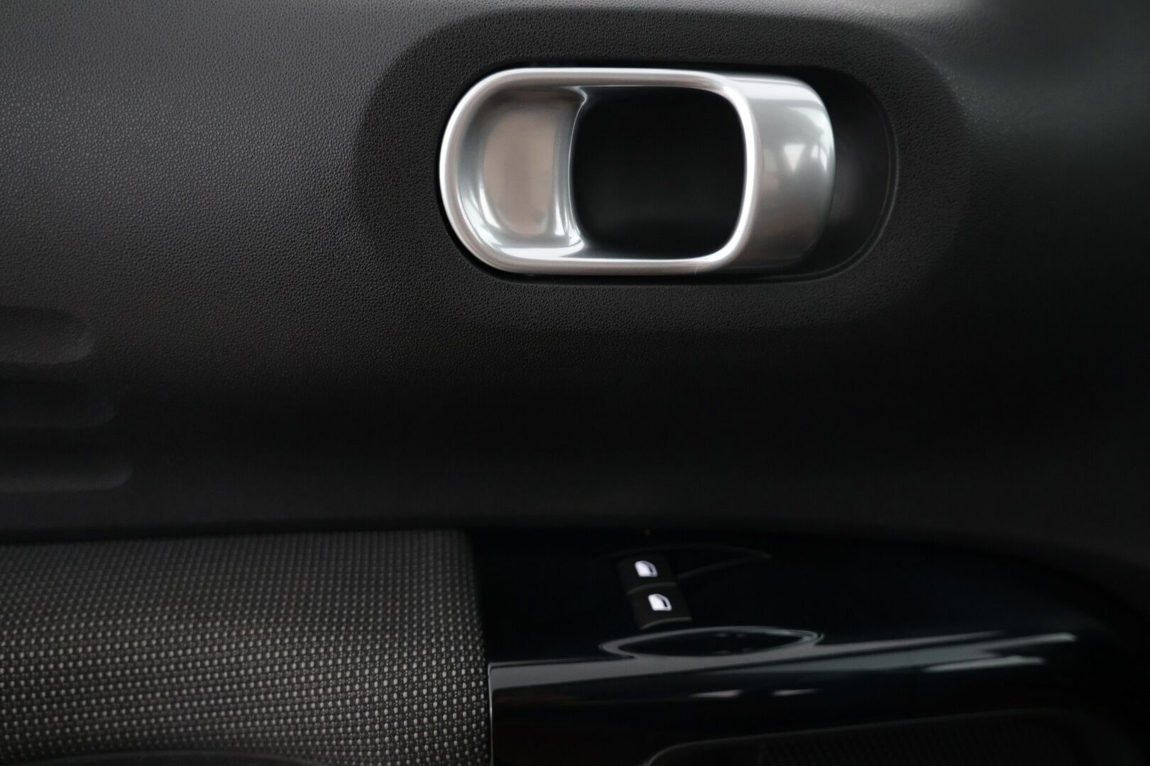 Citroen C4 Cactus 2015 e-VTi 82 Shine ETG Automaatti / P.Kamera / Juuri huollettu / Digimittaristo / Touchpad - Juuri Saapunut! / Taloudellinen / Hyvin pidetty