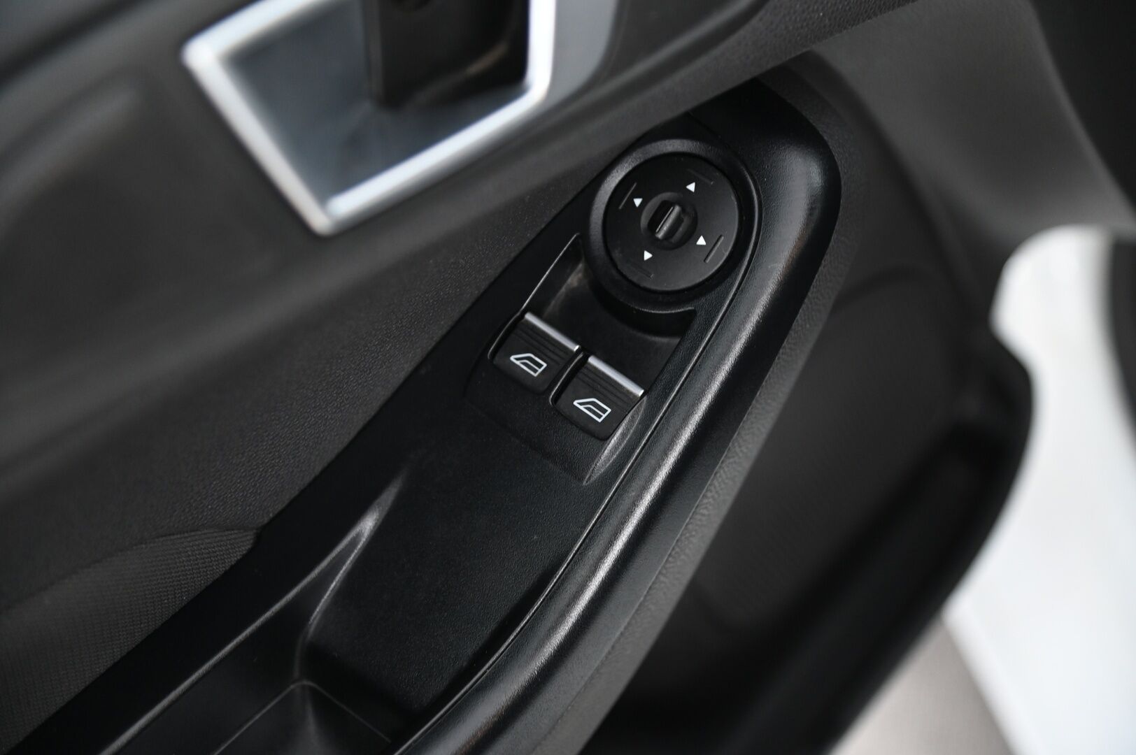Ford Fiesta 2015 1,0 80hv Start/Stop Trend M5 5-ovinen *Myydään Huutokaupat.com sivun kautta*