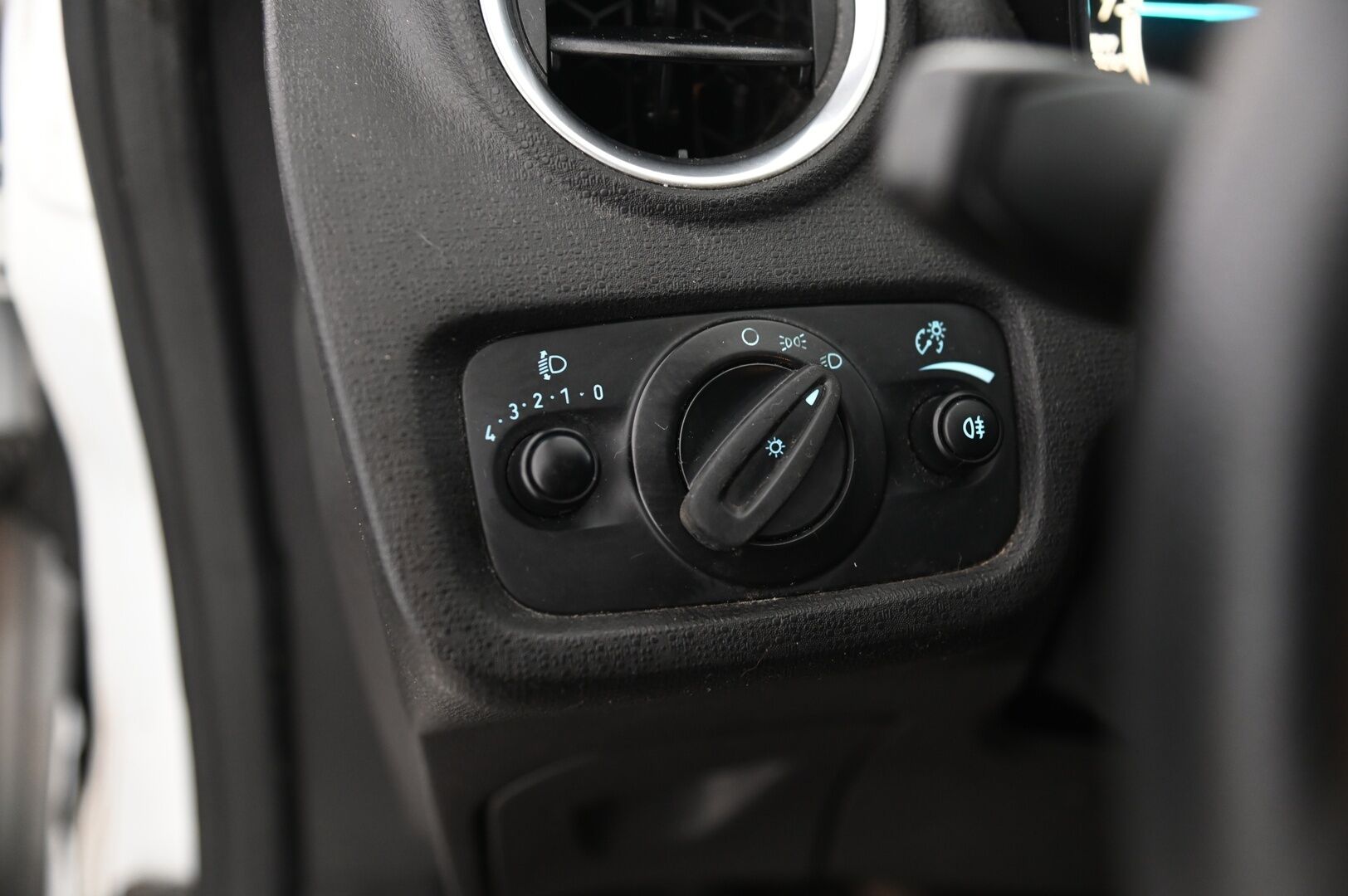 Ford Fiesta 2015 1,0 80hv Start/Stop Trend M5 5-ovinen *Myydään Huutokaupat.com sivun kautta*