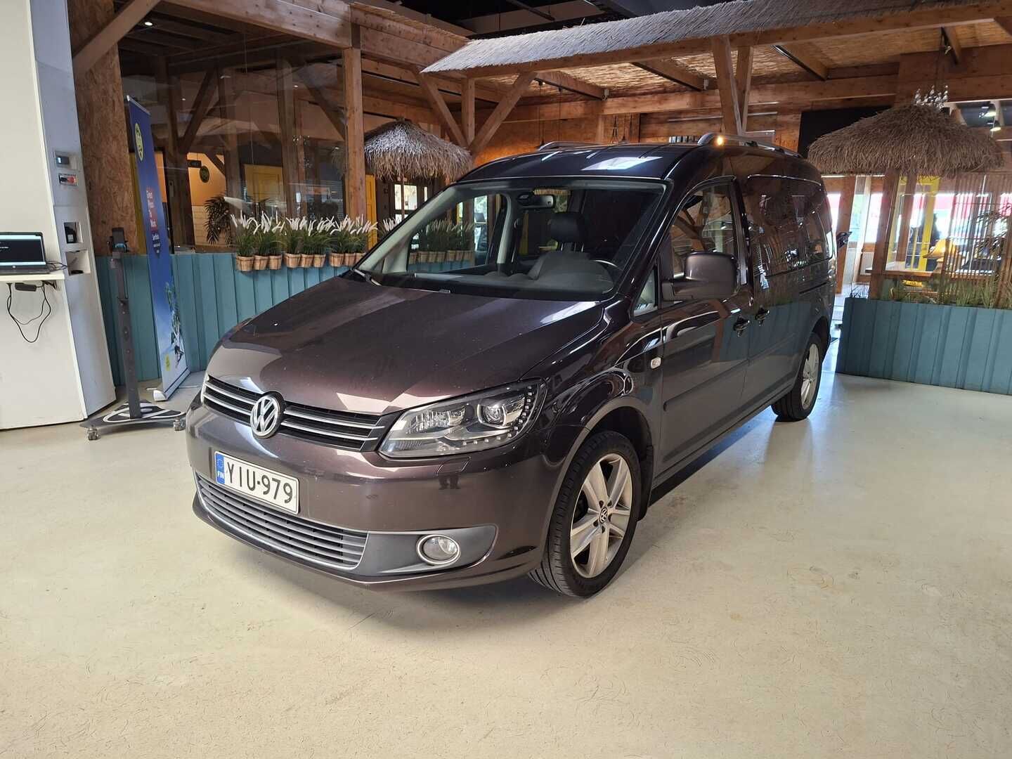 Volkswagen Caddy Maxi 2015 Highline 1,6 TDI 75 kW DSG, BlueMotion Technology 7P - Suomiauto | Webasto | Vetokoukku | Nahka-Alcantara | Xenon | Vakkari | Peruutustutka | 7-PAIKKAINEN!