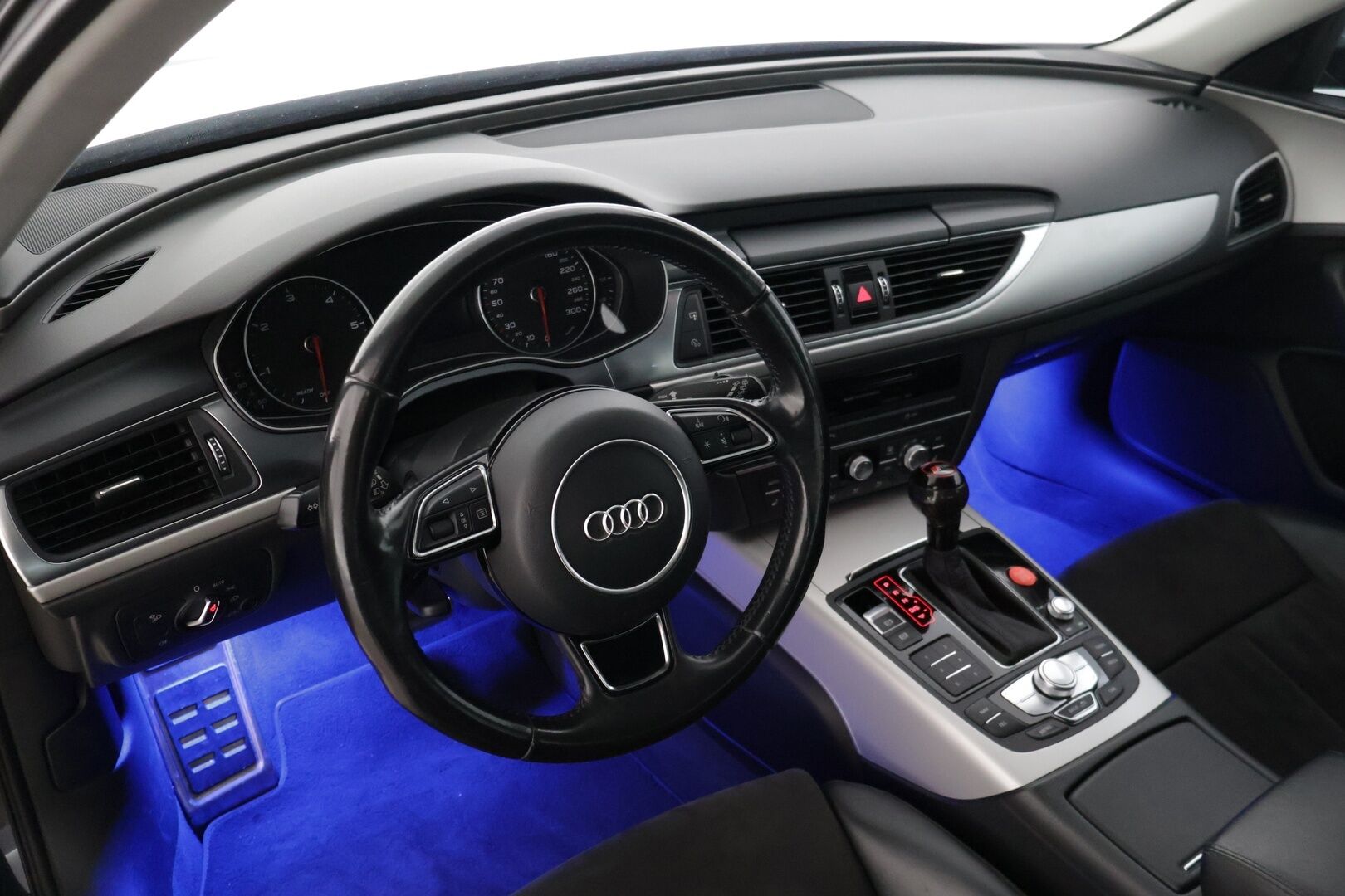 Audi A6 2015 Avant Business Sport 2,0 TDI 140 kW ultra S tronic / Facelift / P-tutkat / Vakionopeudensäädin / Bluetooth - * RS lookilla oleva katseiden kääntäjä! *