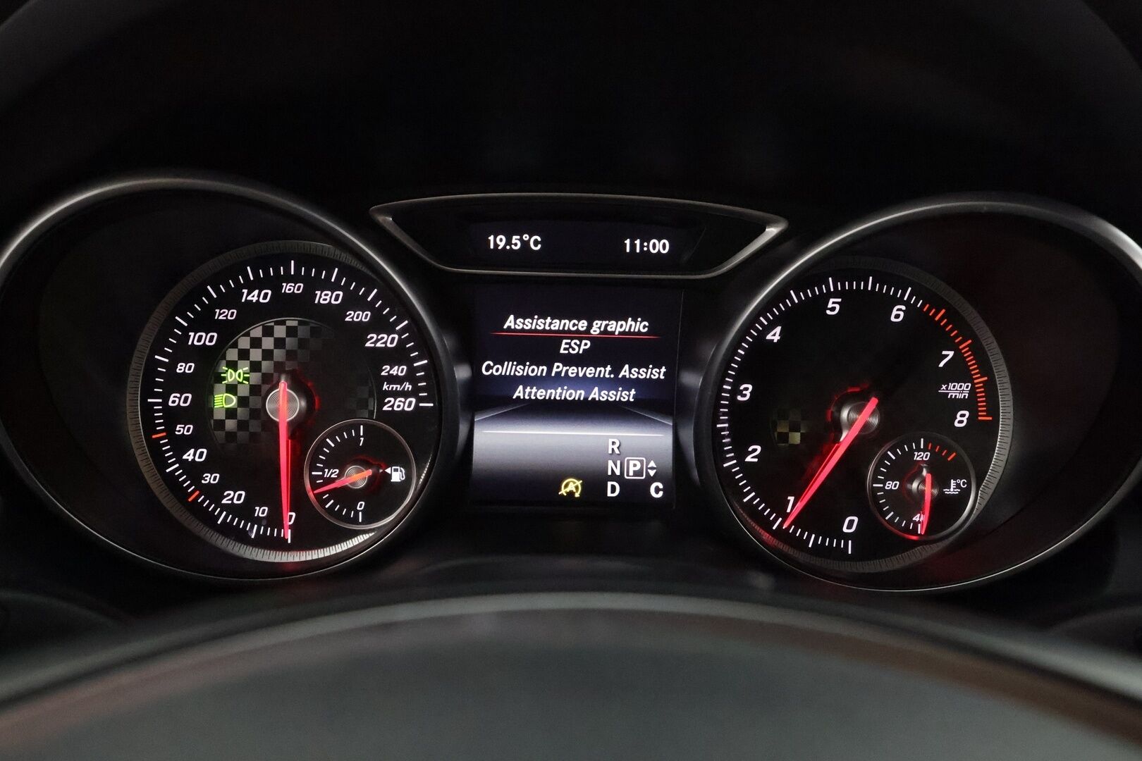 Mercedes-Benz A 2016 180 A Premium Business - | LED | Facelift | P.kamera | Puolinahat | Sporttipenkit | Vakkari | Bluetooth | IHC | Lohko+sisälämmitin | 2x renkaat aluin | Suomiauto | 