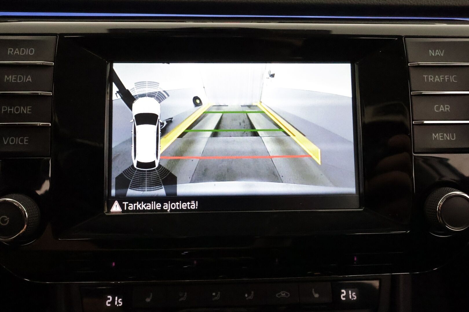 Skoda Superb 2016 Combi 1,4 TSI ACT Style DSG. ** Webasto / Koukku / Adapt.Vakkari / P.kamera / XENON / Muistipenkki / Canton / Navi  ** - Suomi-auto / 2x Renkaat