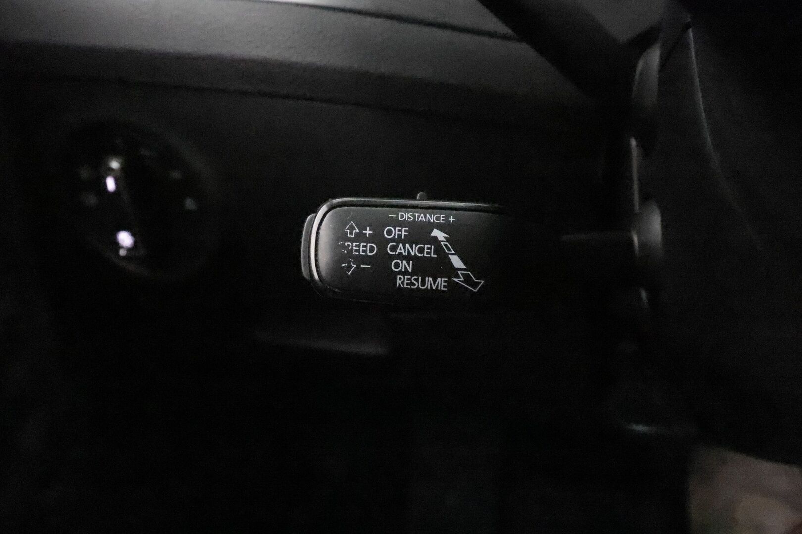 Skoda Superb 2016 Combi 1,4 TSI ACT Style DSG. ** Webasto / Koukku / Adapt.Vakkari / P.kamera / XENON / Muistipenkki / Canton / Navi  ** - Suomi-auto / 2x Renkaat