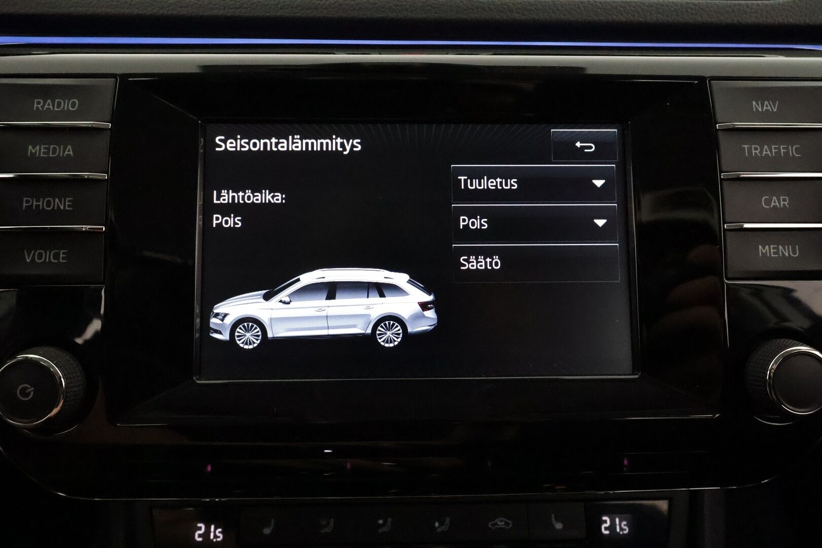 Skoda Superb 2016 Combi 1,4 TSI ACT Style DSG. ** Webasto / Koukku / Adapt.Vakkari / P.kamera / XENON / Muistipenkki / Canton / Navi  ** - Suomi-auto / 2x Renkaat