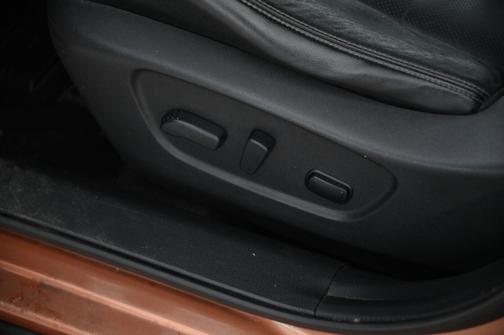 Nissan X-Trail 2016 dCi 130 Tekna 4WD 6 MT Moonroof *YritysOutlet - Myydään vain yrityksille* Panorama / Koukku / Lohko / Vakkari / Navi* - *YritysOutlet - Myydään vain yrityksille*