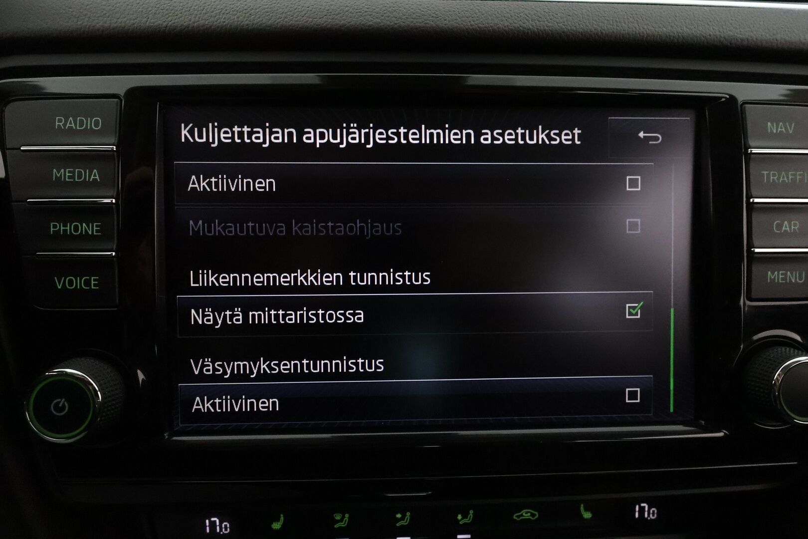 Skoda Octavia 2016 Combi 1,8 TSI 4x4 L&K DSG Autom. **Laurin&Klement / Adapt.Vakkari / Webasto / Muistipenkki / Canton / Xenon-valot** - P.Tutkat / Navi / Kaistavahti / KeylessGO / 2x Renkaat