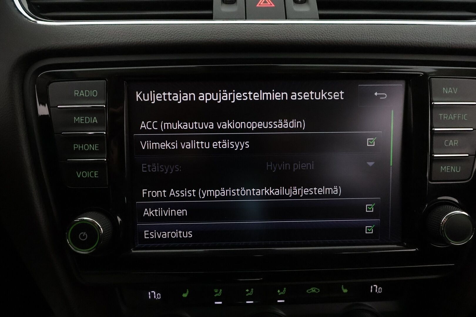 Skoda Octavia 2016 Combi 1,8 TSI 4x4 L&K DSG Autom. **Laurin&Klement / Adapt.Vakkari / Webasto / Muistipenkki / Canton / Xenon-valot** - P.Tutkat / Navi / Kaistavahti / KeylessGO / 2x Renkaat